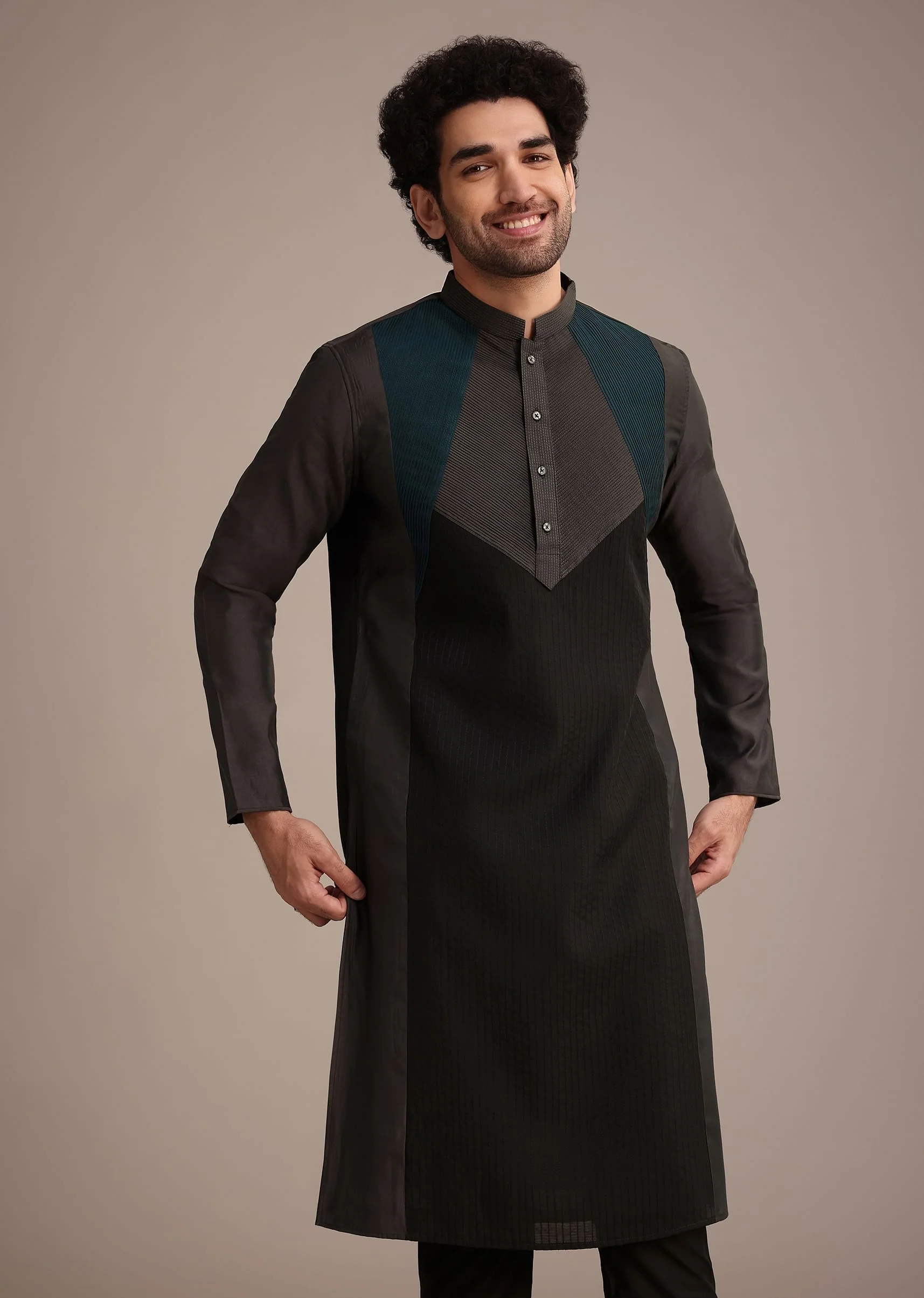 Grey Thread Hand Embroidered Kurta Set - Image 3