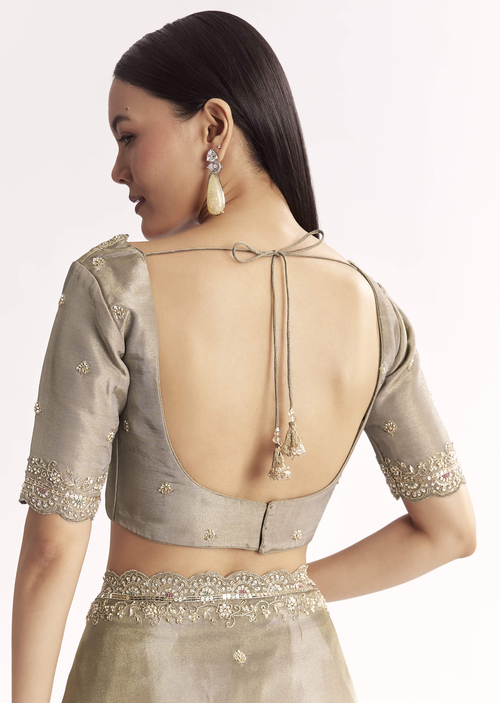 Grey Tissue Saree With Cutdana Sequins Beads And Resham Embroidery - Image 8
