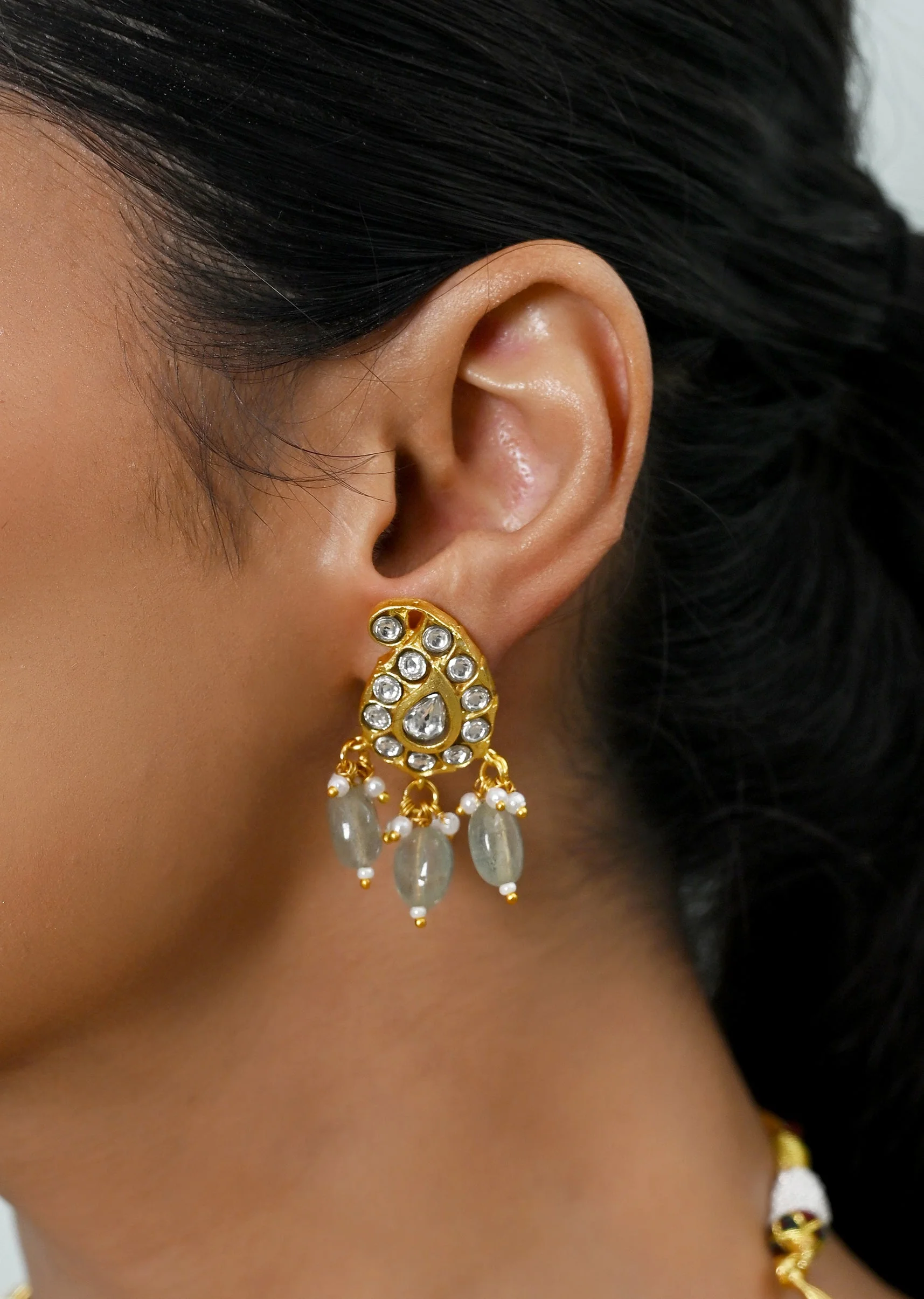 Ivory Jadau Kundan Necklace Set With Earrings - Image 2