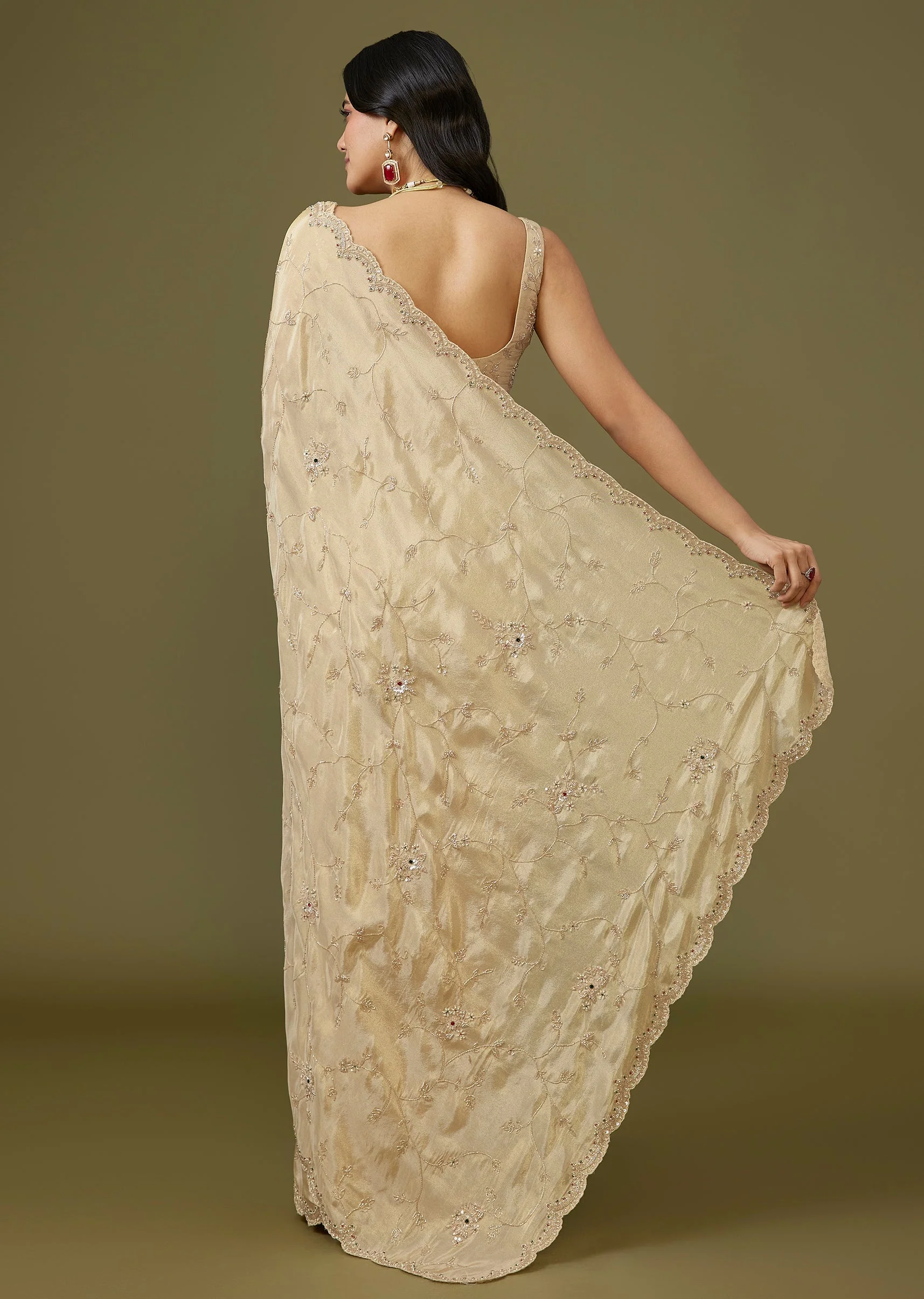 Ivory Tissue Saree With Floral Scallop Border - Image 4