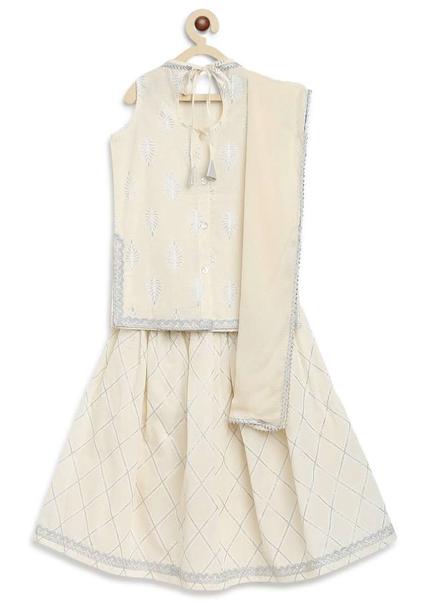 Kalki Girls White Lehenga And Kurti Set In Cotton With Self Print And Lace Work By Tiber Taber - Image 5