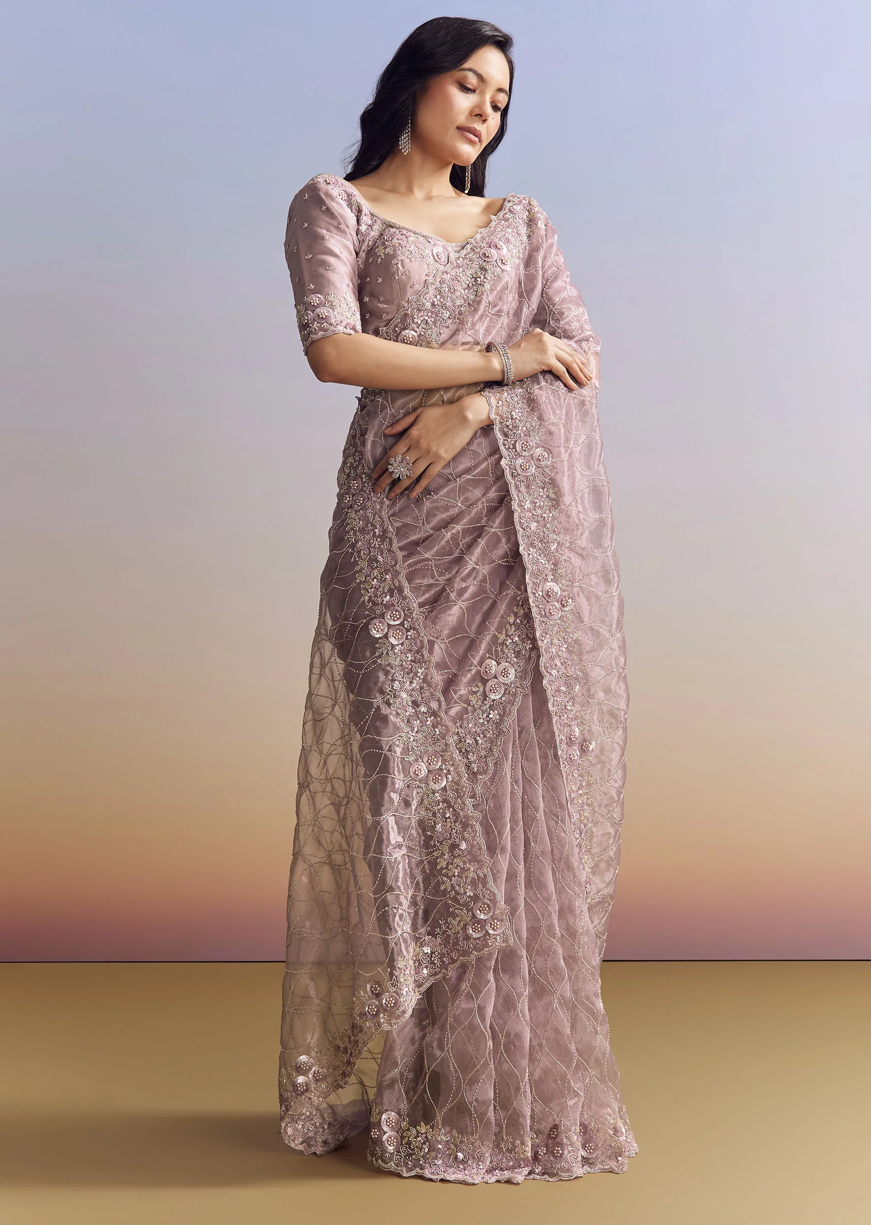 Lavender Tissue Saree With Floral Jaal - Image 5