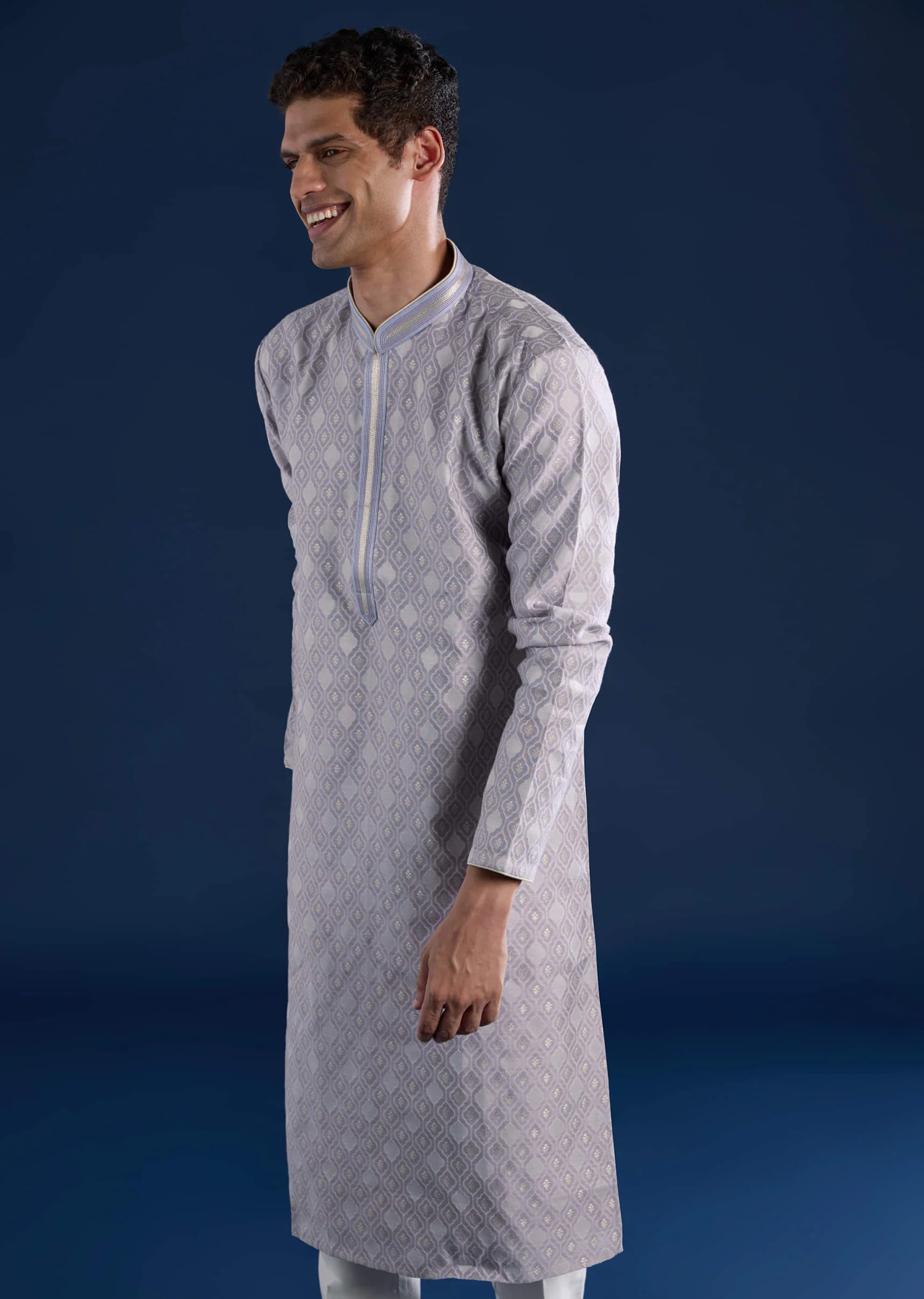Lilac Mens Jacquard Self Work Kurta and Pant Set - Image 4