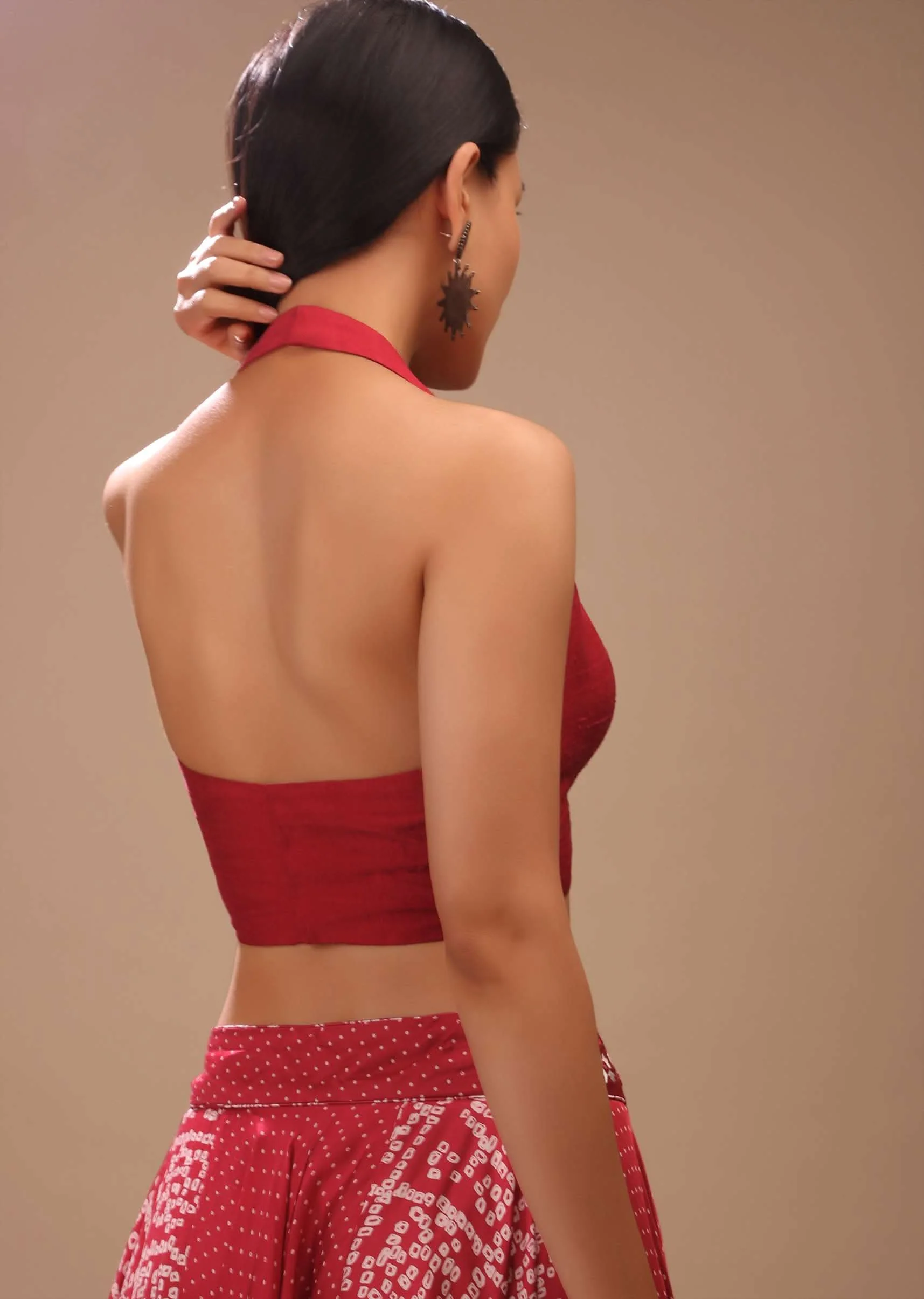 Lipstick Red Backless Blouse In Raw Silk With Halter Neckline And Plunging Neckline - Image 2