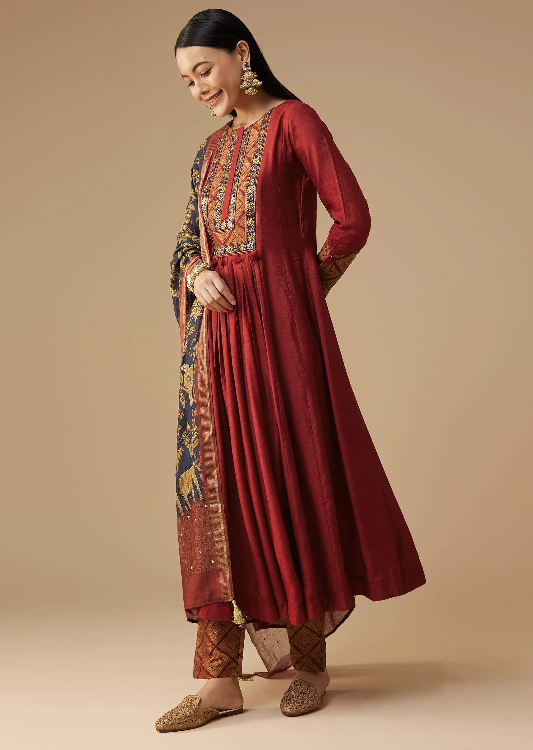 Maroon Brocade Detail Anarkali Set - Image 3