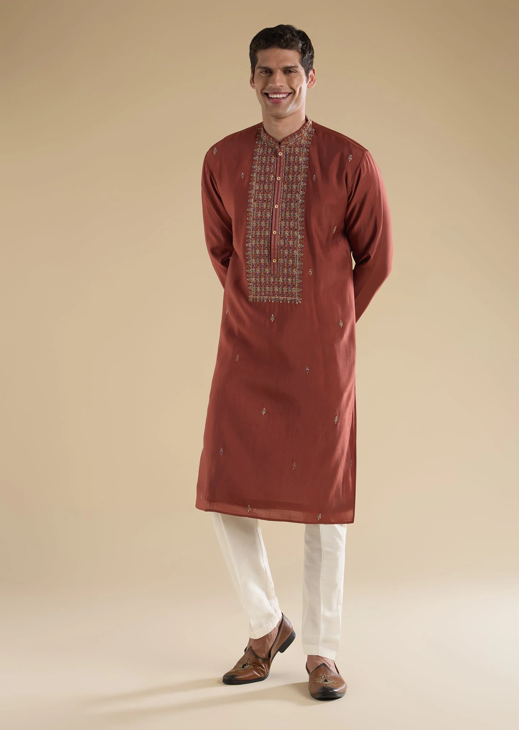Maroon Classic Kurta Set - Image 4