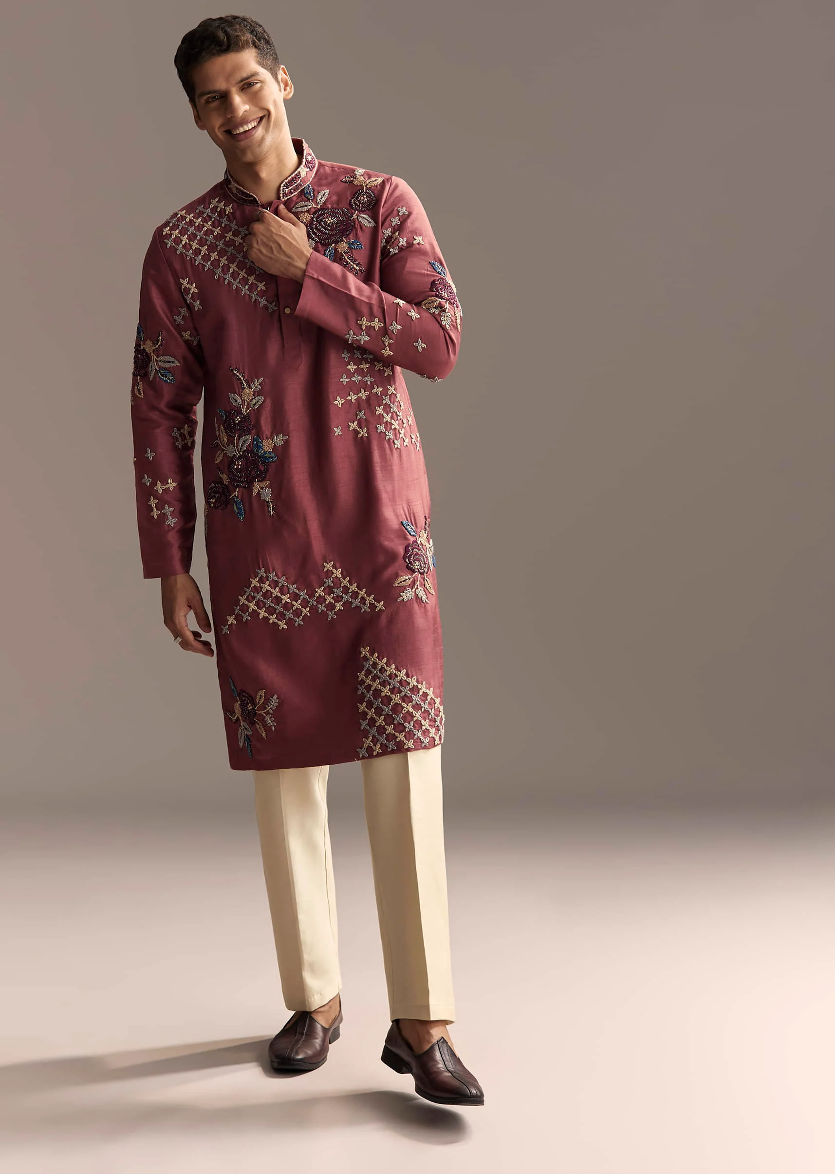Maroon Kurta Set For Men With Floral Resham Embroidery - Image 4