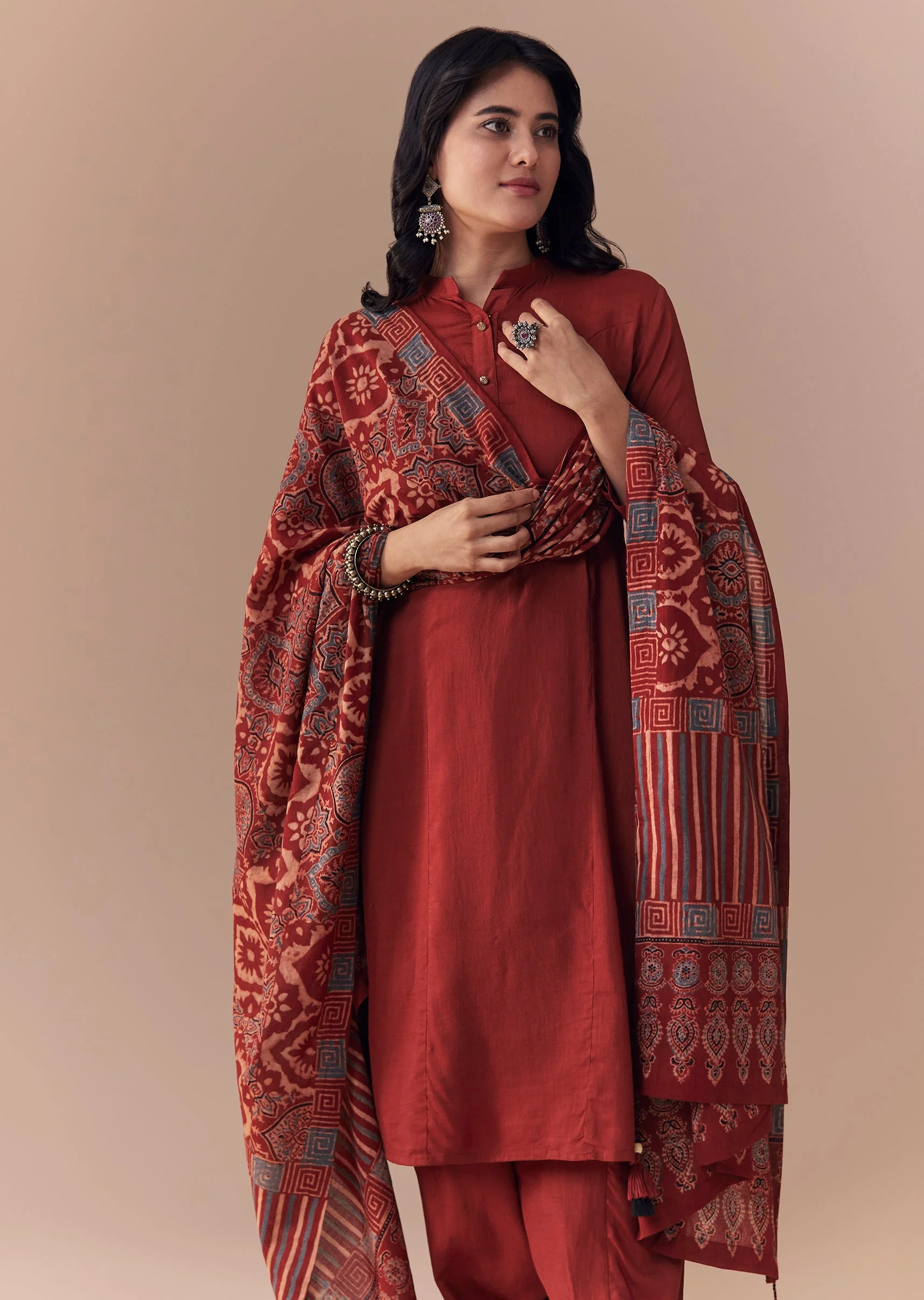 Maroon Linen Kurta Set with Handblock Ajrakh Dupatta - Image 4