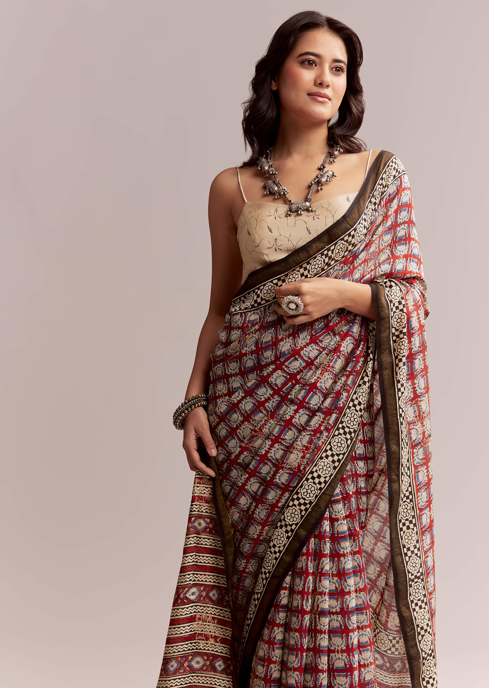 Maroon Linen Printed Saree With Traditional Ajrakh Print - Image 5