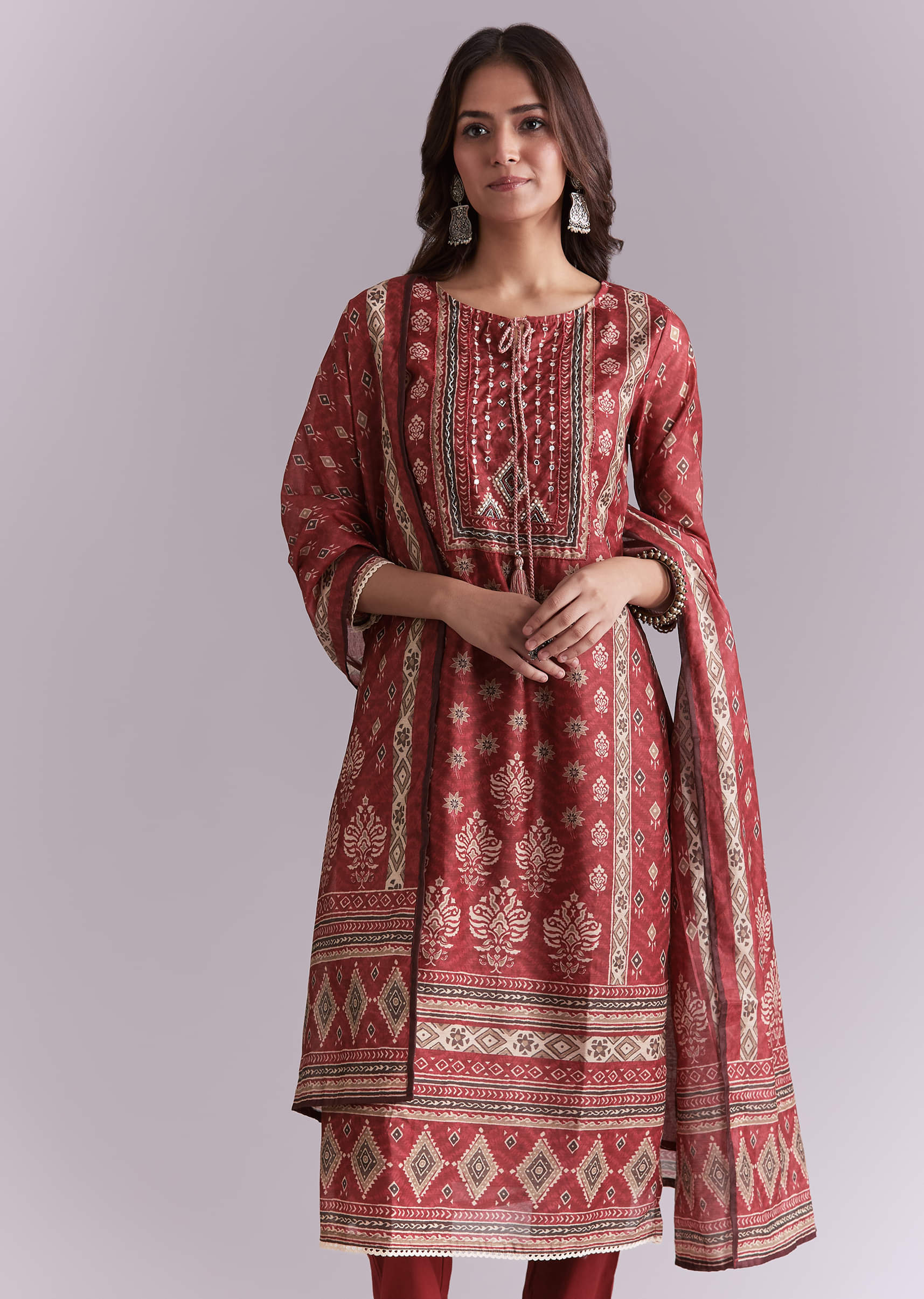 Maroon Silk Kurta Set With Indie Print - Image 4