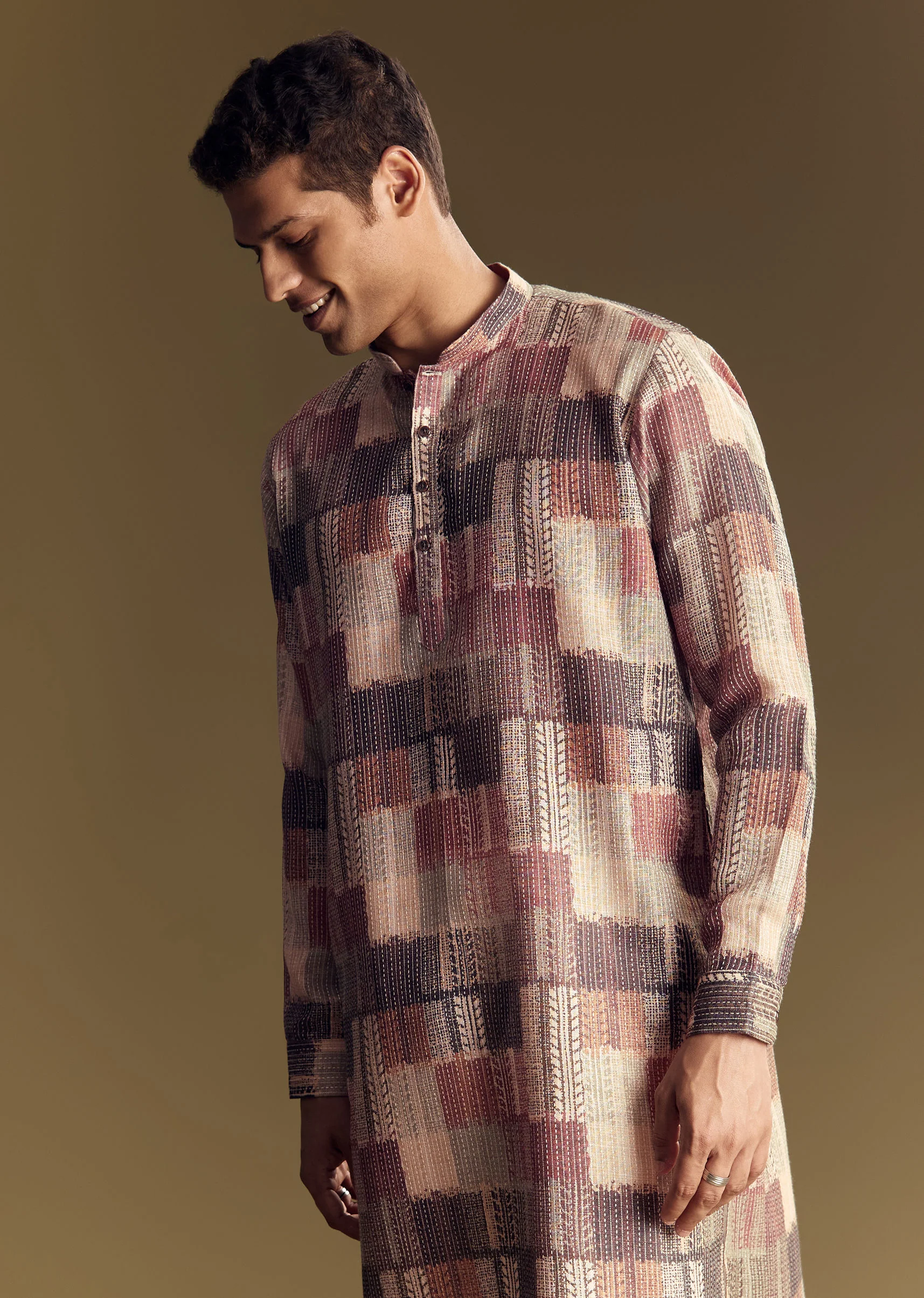 Multi Linen Kurta Set With Artistic Kantha Detailing - Image 3