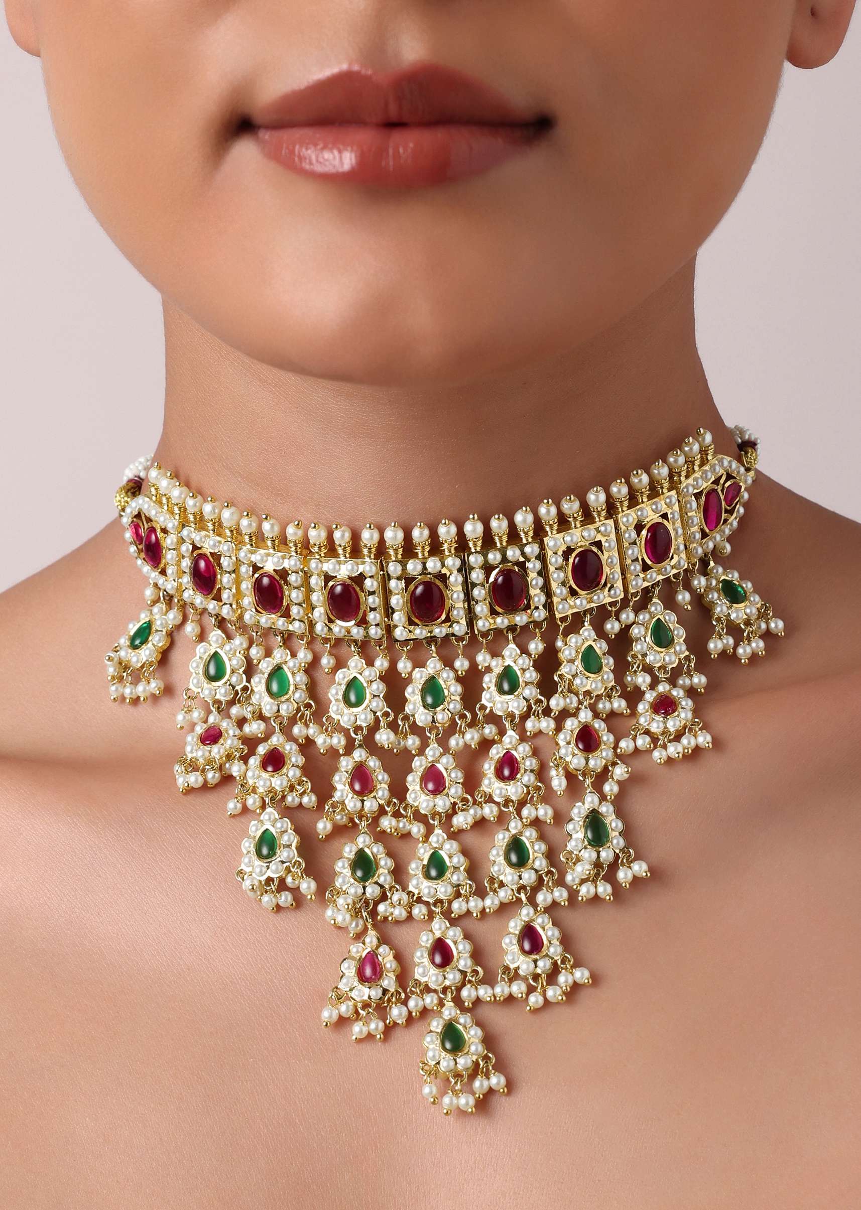 Multicolor Kundan Tiered Choker Set With Teardrop Pendants - Image 5