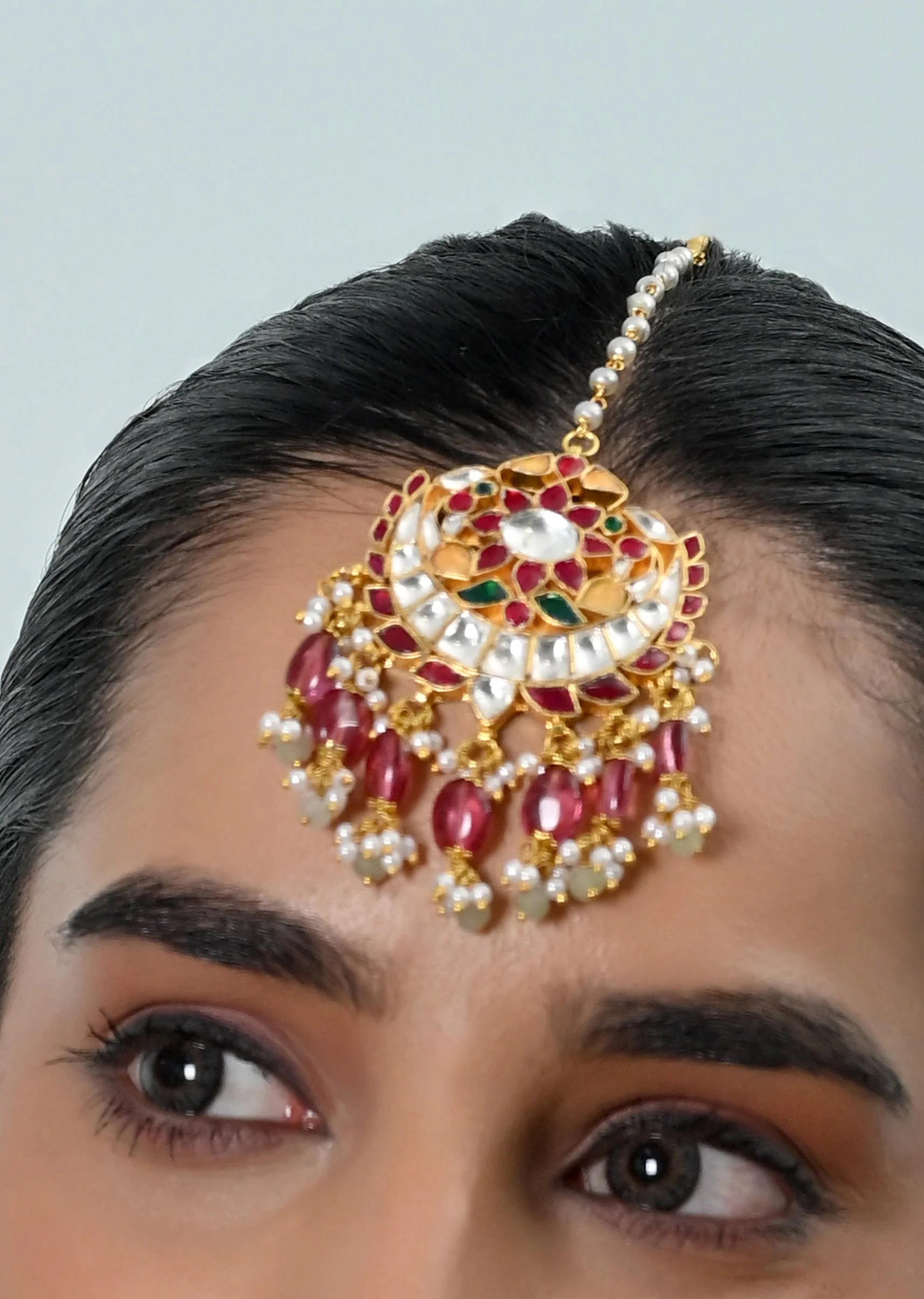 Multicolour Kundan Necklace Set With Earrings And Maang Tikka - Image 3