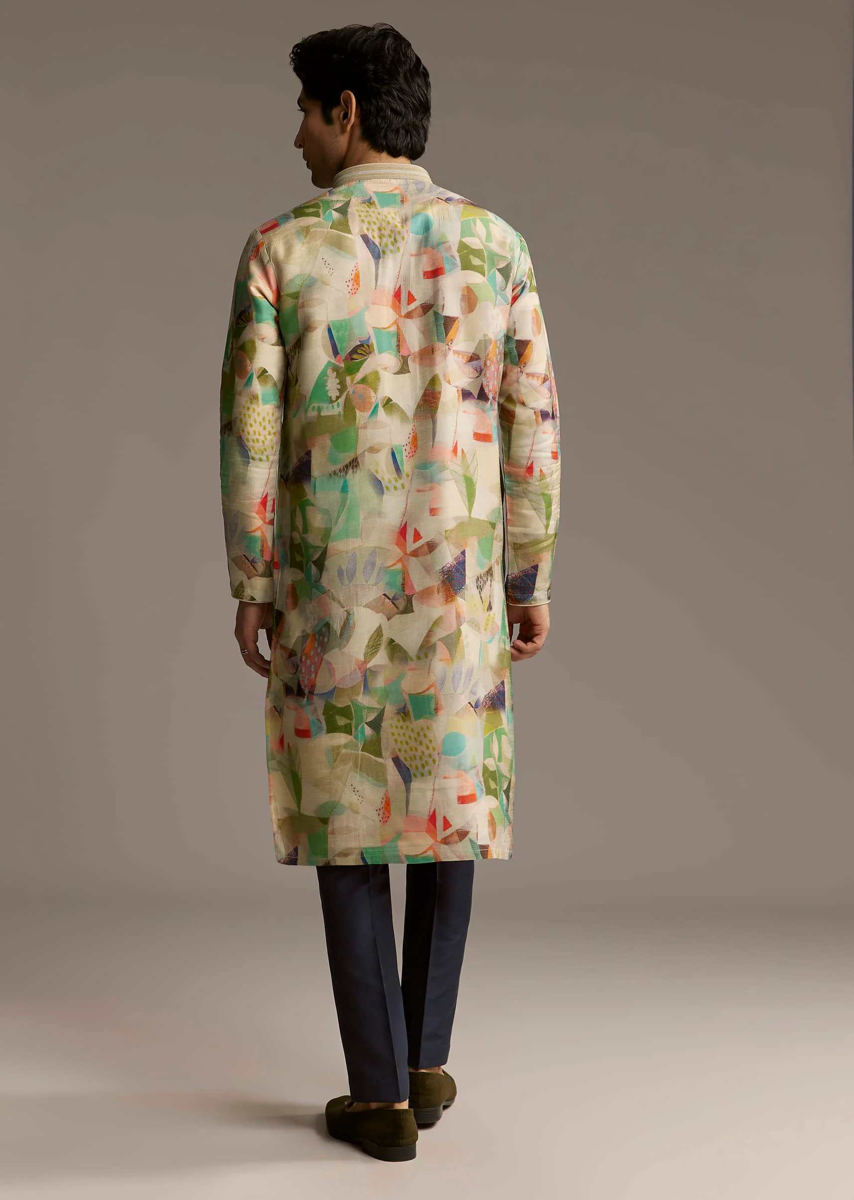 Multicolour Silk Kurta Set For Men With Abstract Geometric Print - Image 5