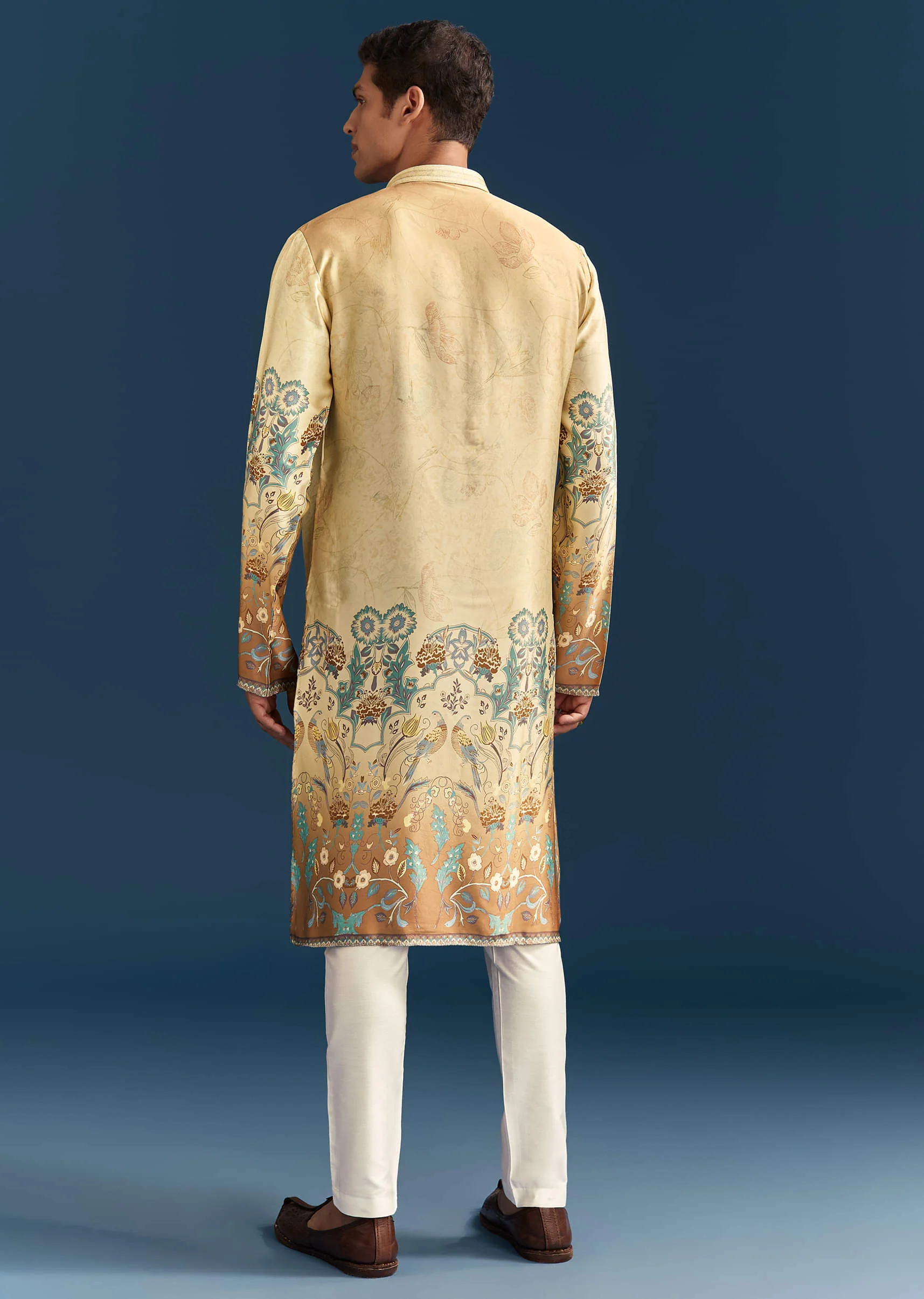 Multicolour Silk Kurta Set For Men With Abstract Print - Image 5