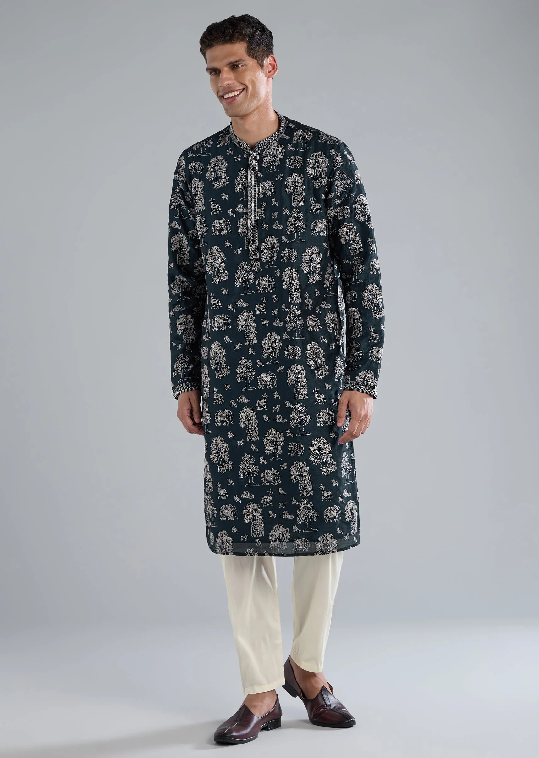 Navy Blue Kurta Set With Thread And Resham Detailing