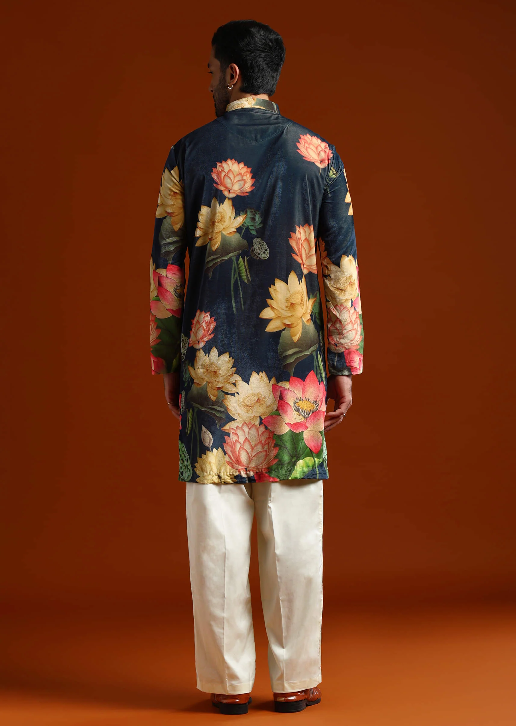 Navy Blue Velvet Kurta Set For Men With Print - Image 5
