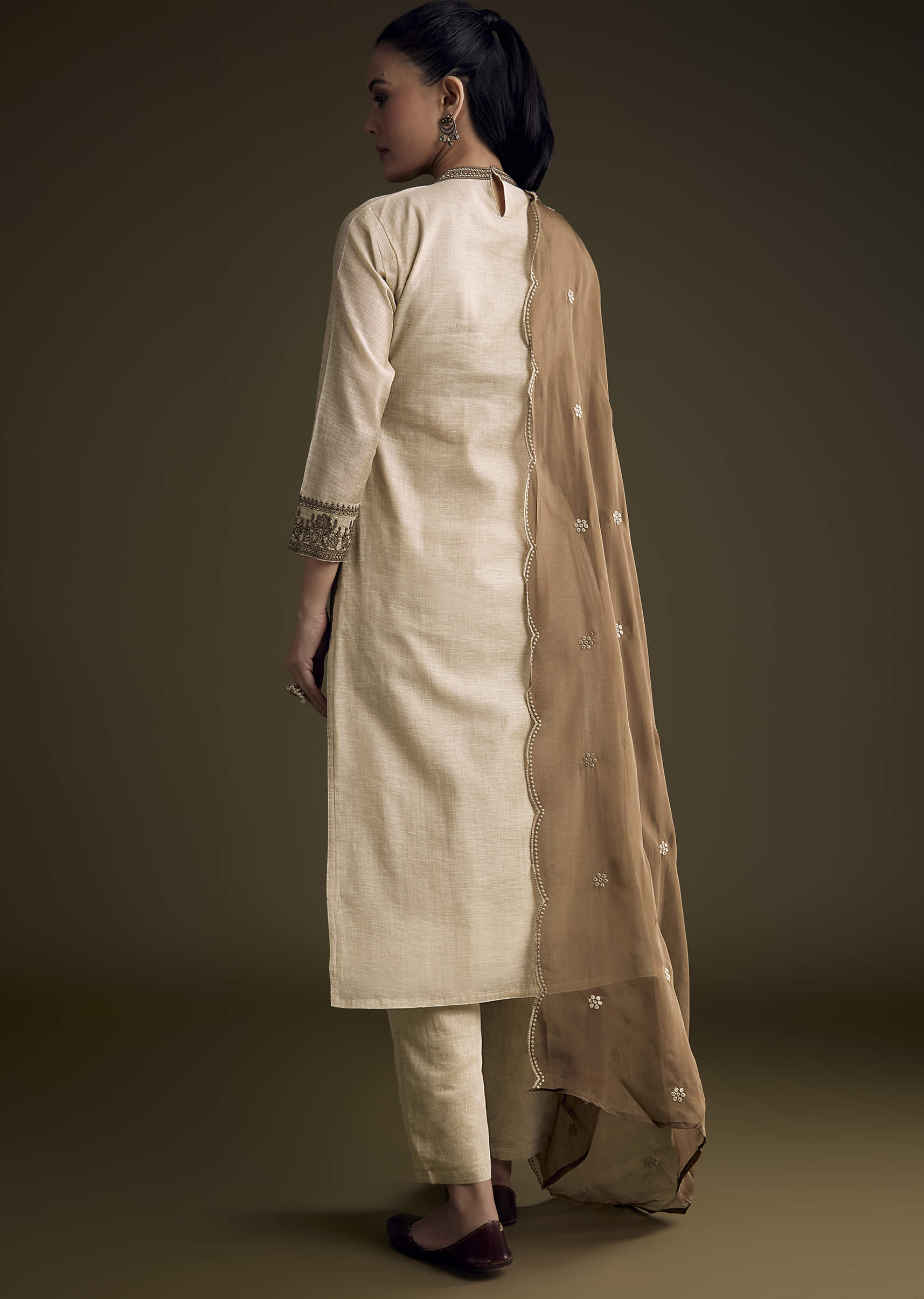 Off White Khadi Kurta Set With Resham Embroidery - Image 5