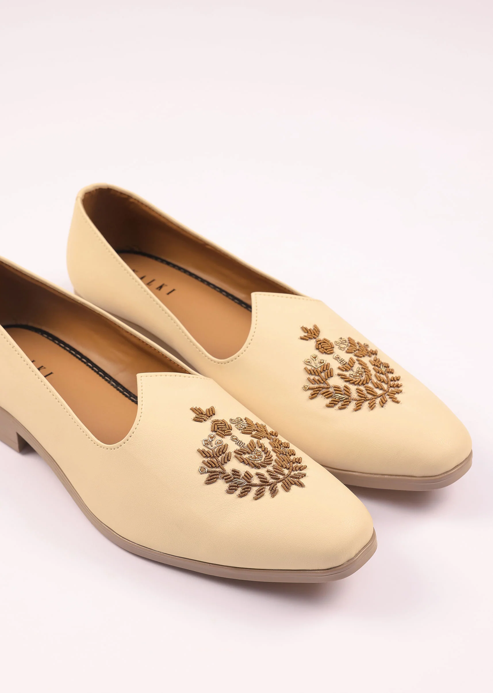 Off White Vegan Leather Jutti With Zardosi Work - Image 4
