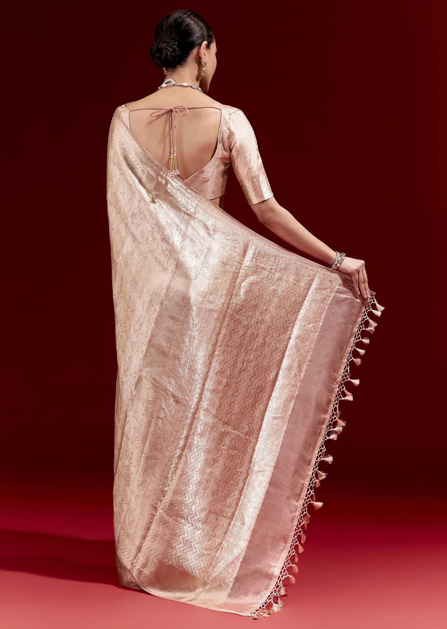 Peach Banarasi Tissue Saree With All Over Floral Zari Weave - Image 4