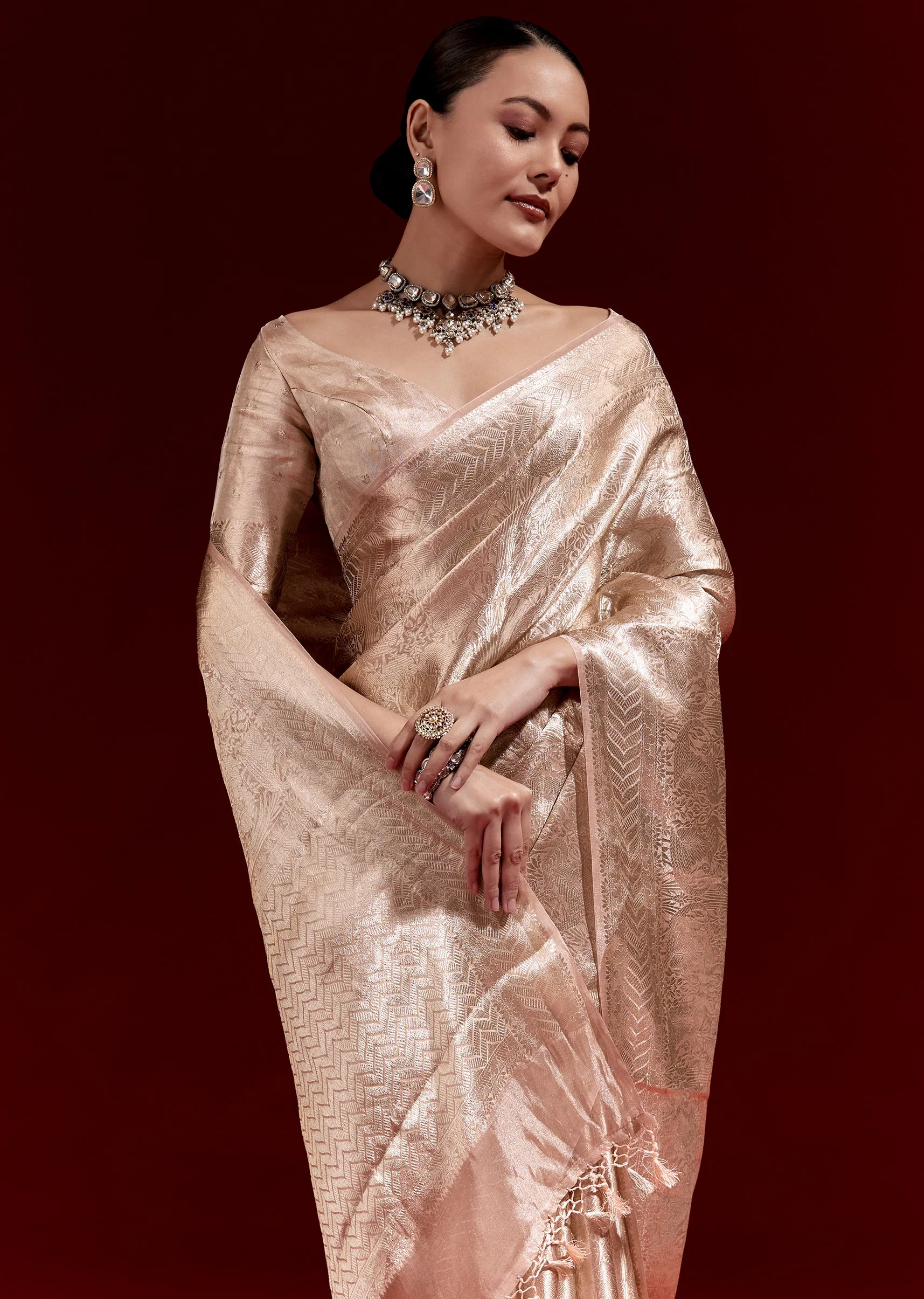 Peach Banarasi Tissue Saree With All Over Floral Zari Weave - Image 5