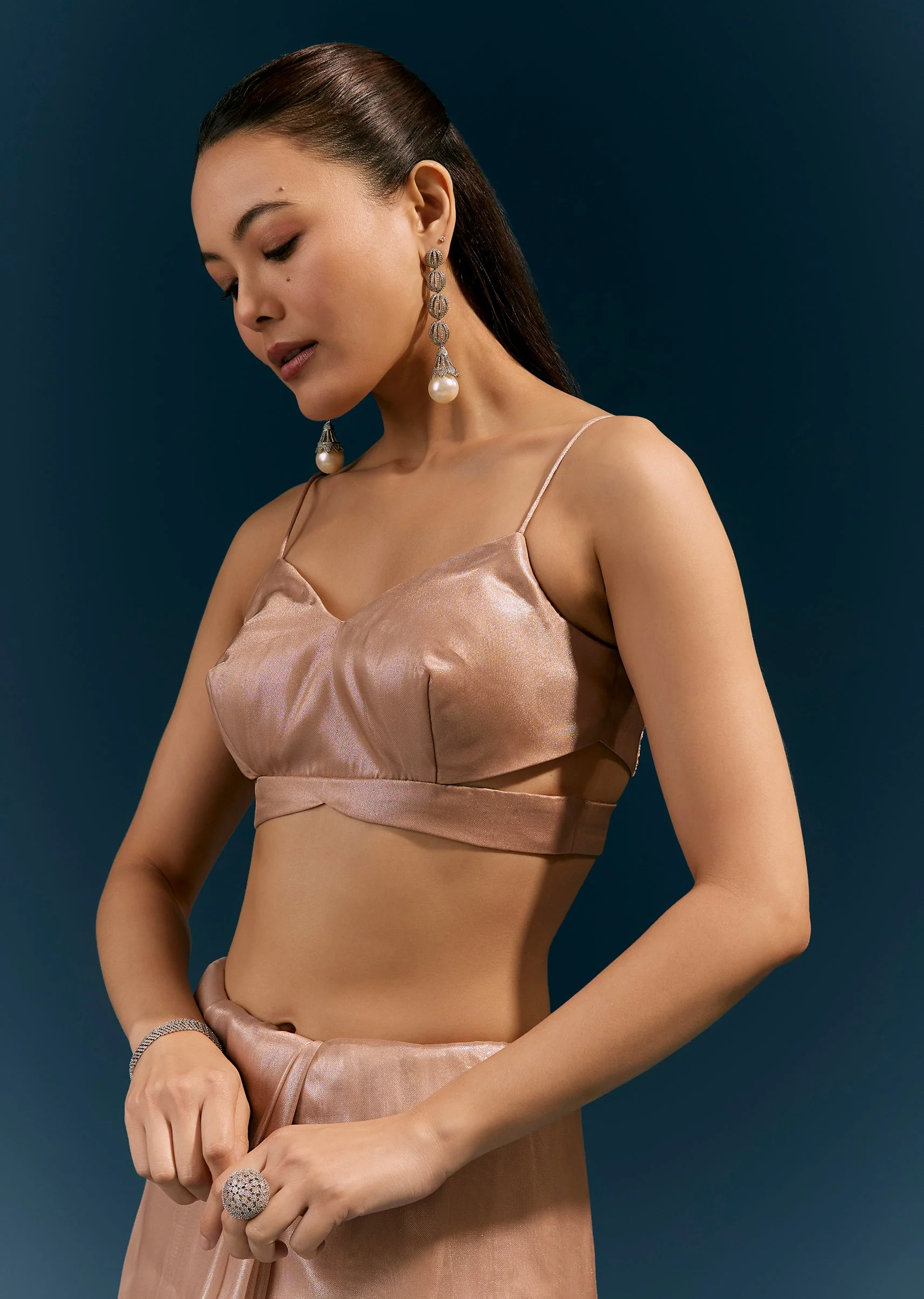 Peach Net Saree With Scalloped Cutda And Sequin Embroidered Border - Image 7