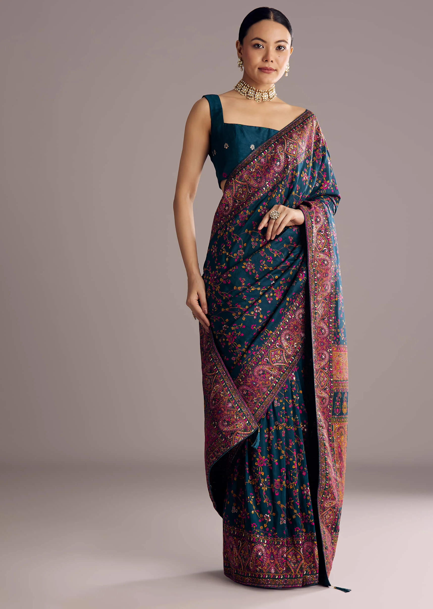 Peacock Blue Dola Silk Saree With Floral Jaal Weave - Image 5