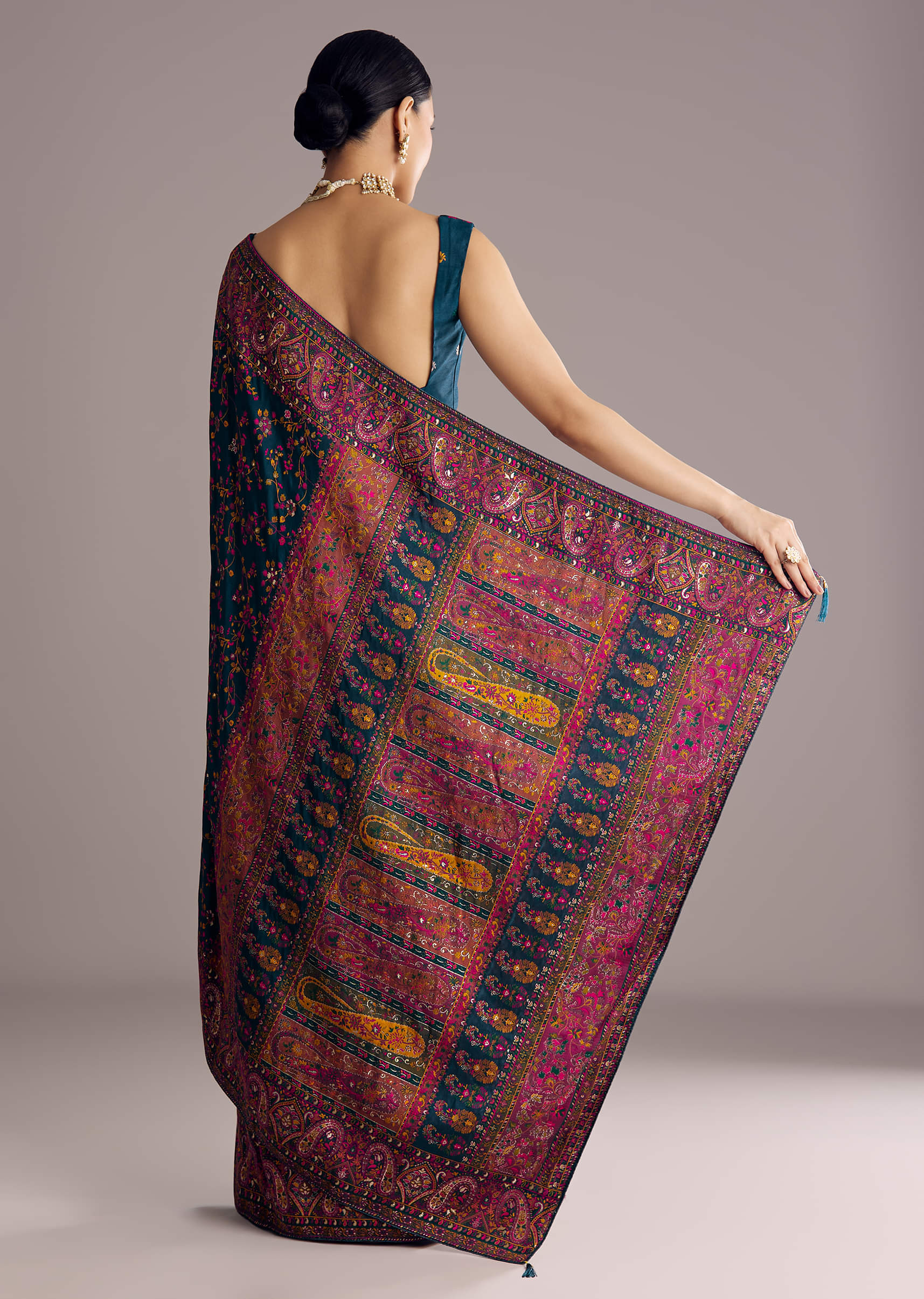 Peacock Blue Dola Silk Saree With Floral Jaal Weave - Image 6