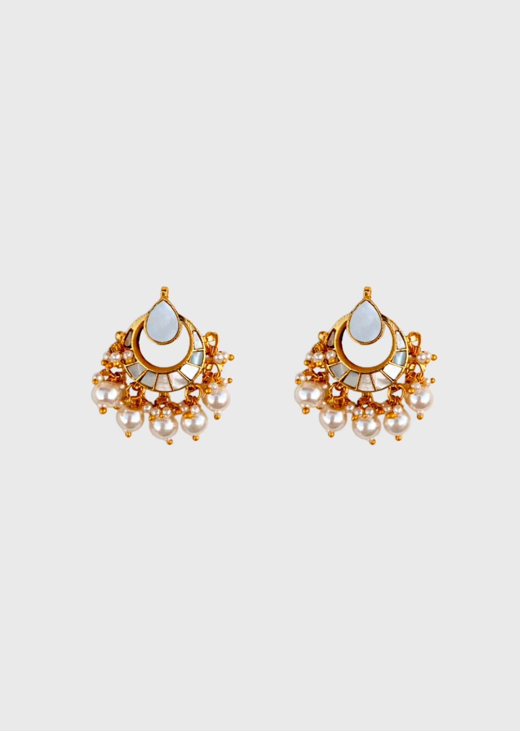 Pearl Necklace Set With Maang Tikka - Image 3