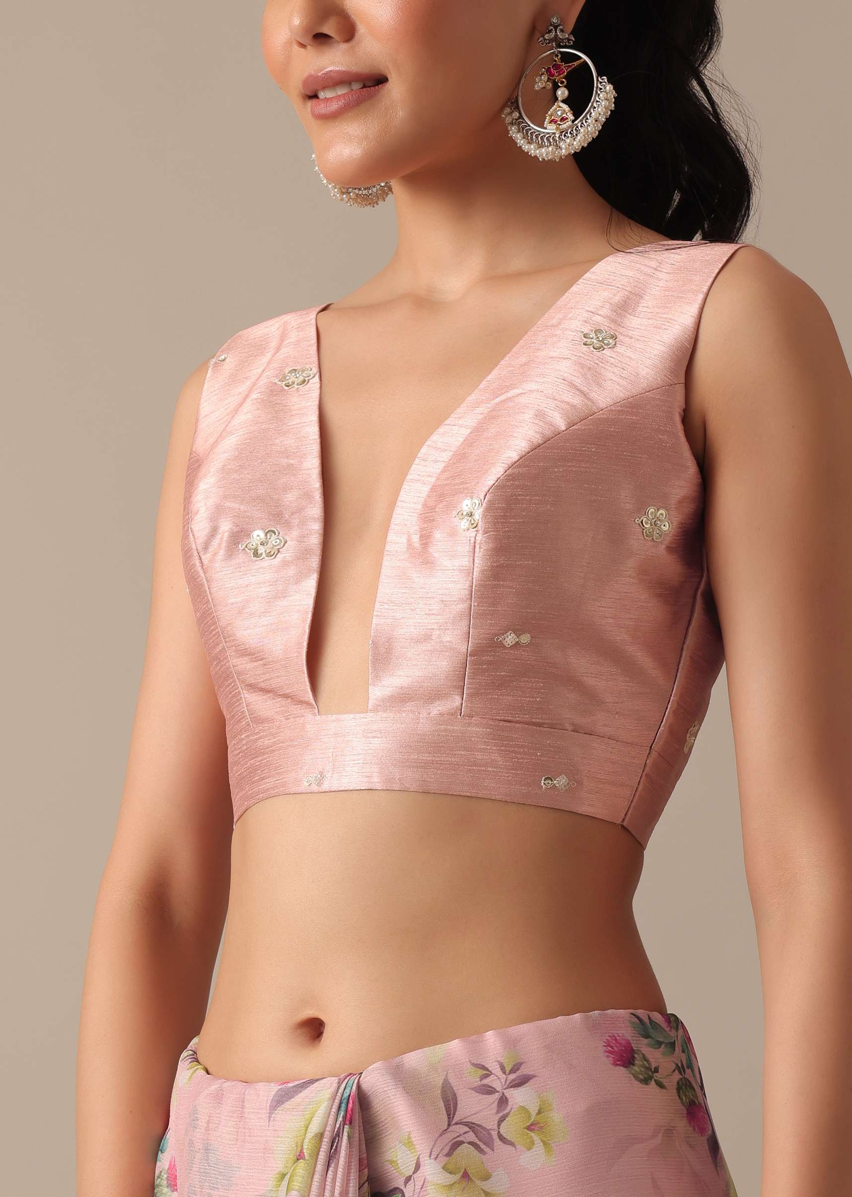 Pink Chiffon Saree With Floral Prints And Unstitched Blouse Piece - Image 11