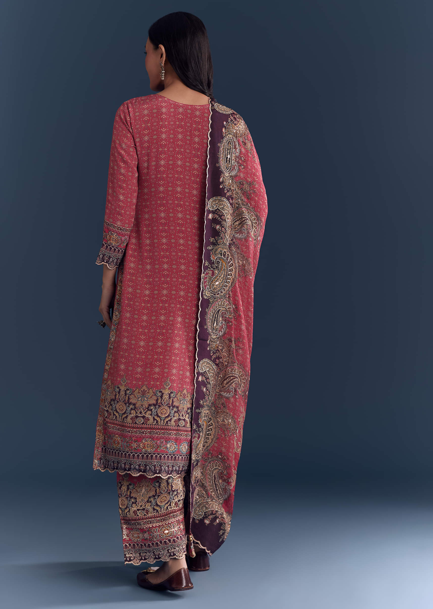 Pink Crepe Kurta Set Polished With Indie Print And Zari Work - Image 5