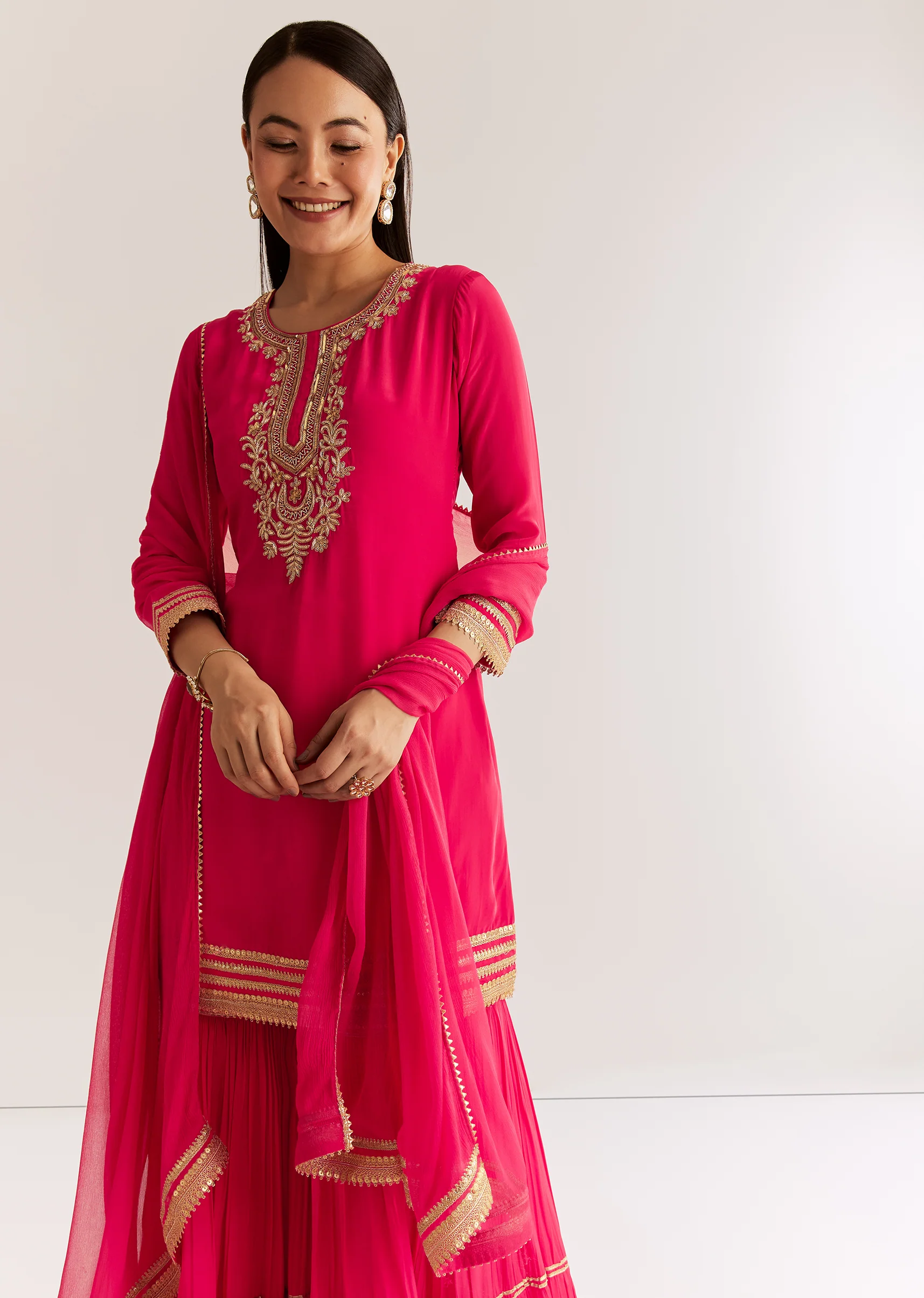 Pink Crepe Kurta Set With Zardosi And Sequins Dupatta - Image 4
