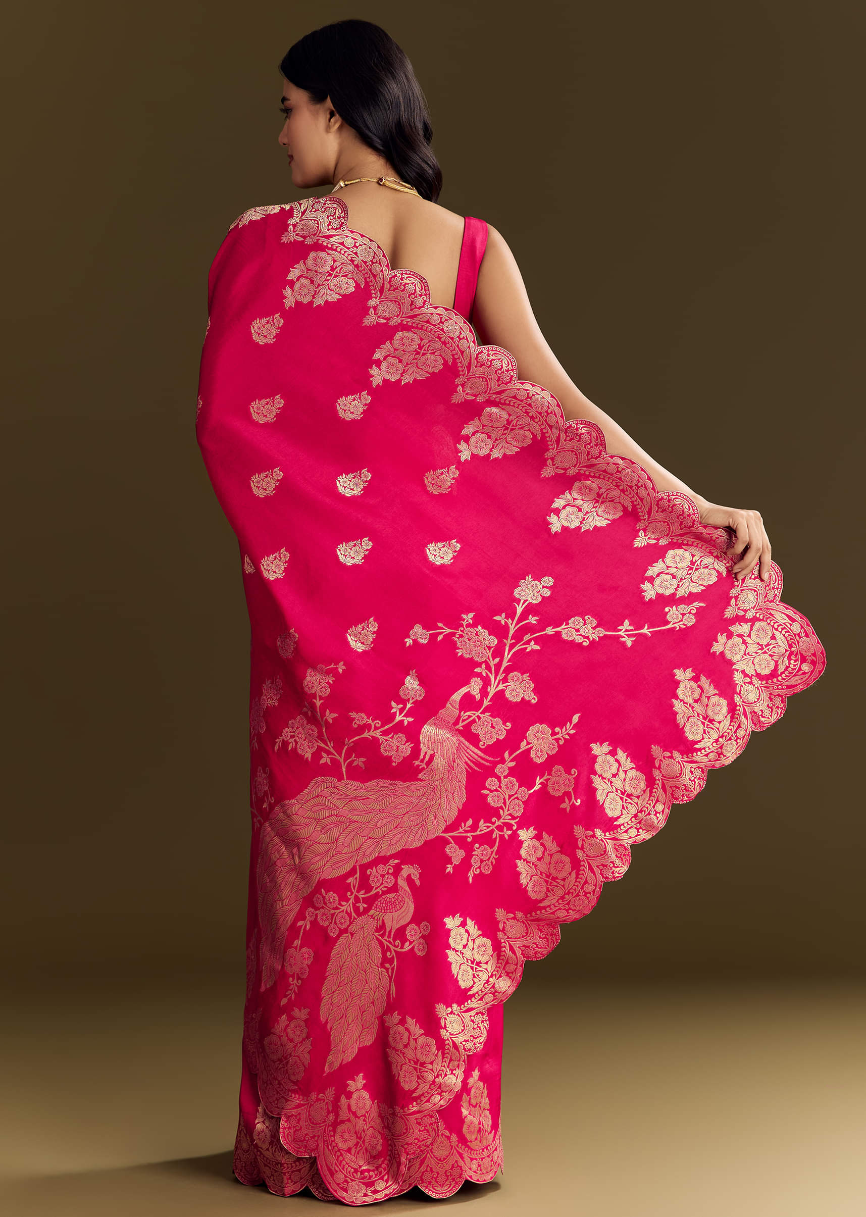 Pink Dola Silk Saree With Zari Border And All Over Booti - Image 6