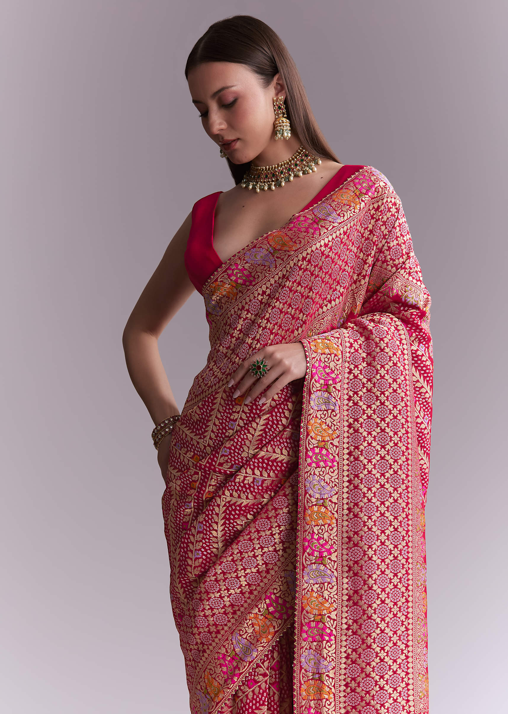 Pink Georgette Woven Saree With Heavy Zari And Jaal Embroidery - Image 5