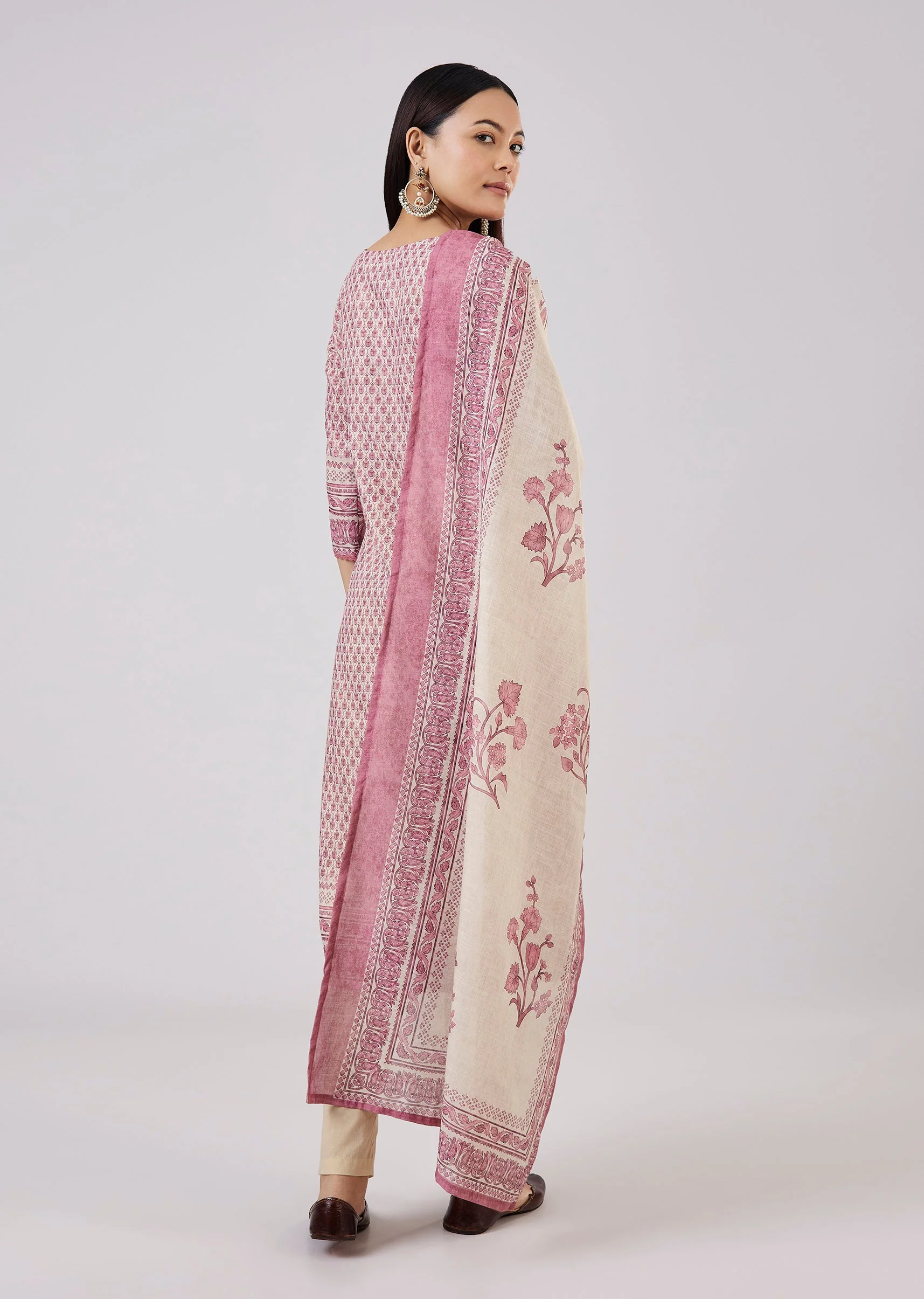 Pink Linen Kurta Set With Embellished Work - Image 5