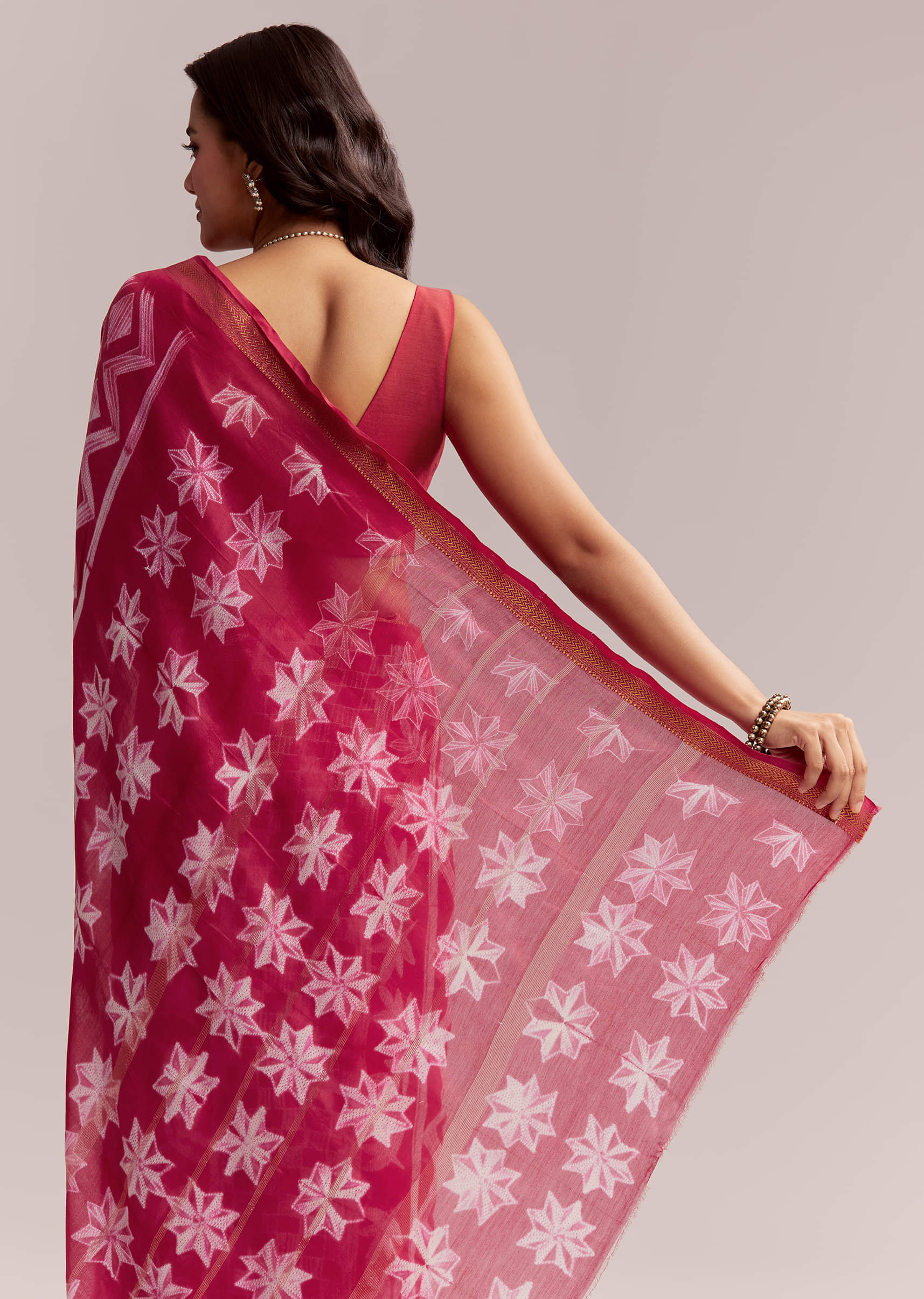 Pink Linen Printed Saree With Authentic Shibori Print - Image 4