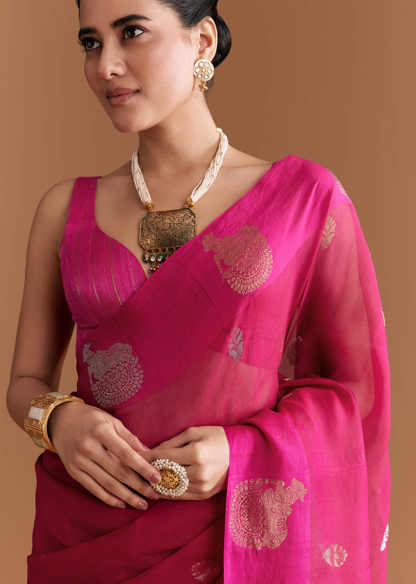 Pink Linen Woven Saree With Brocade And Zari Work - Image 2