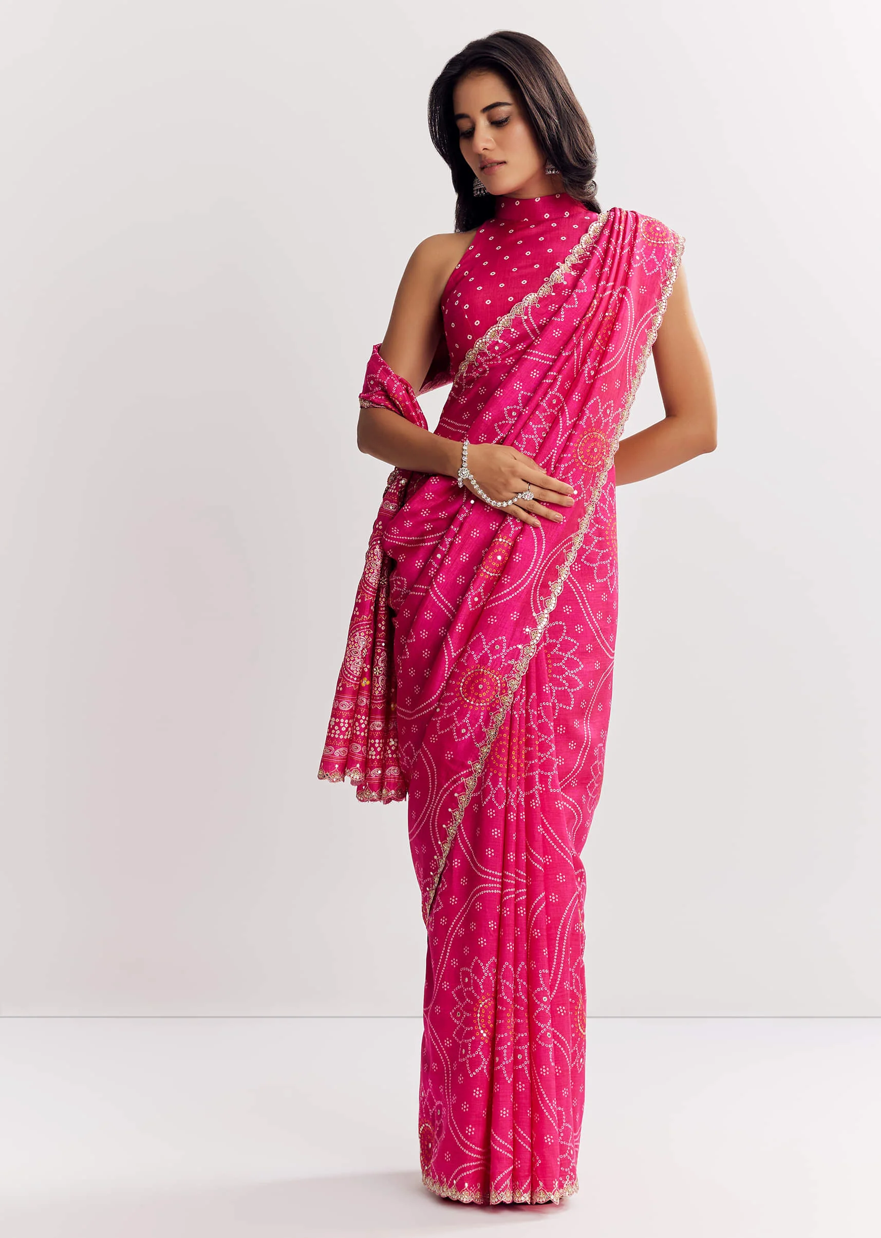 Pink Muslin Bandhani Printed Saree With Zari And Mirror Embroidery - Image 3