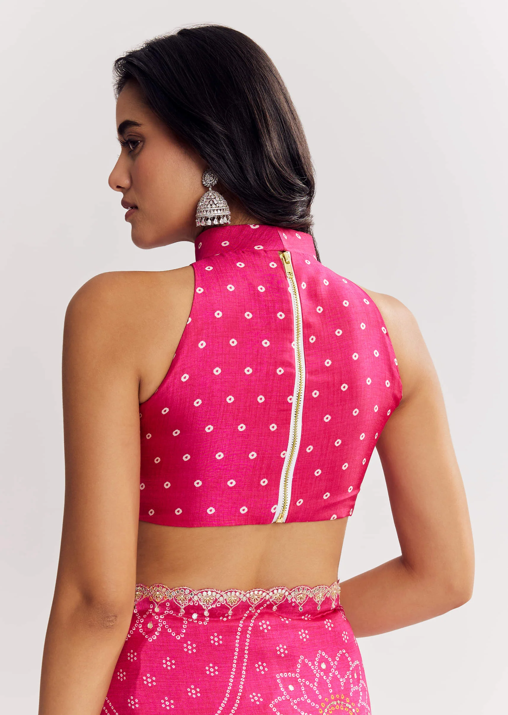 Pink Muslin Bandhani Printed Saree With Zari And Mirror Embroidery - Image 8