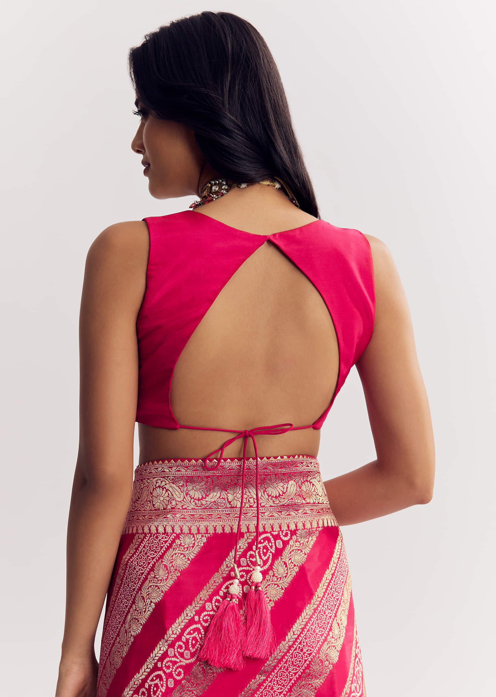 Pink Satin Saree With Zari Vine Design - Image 8