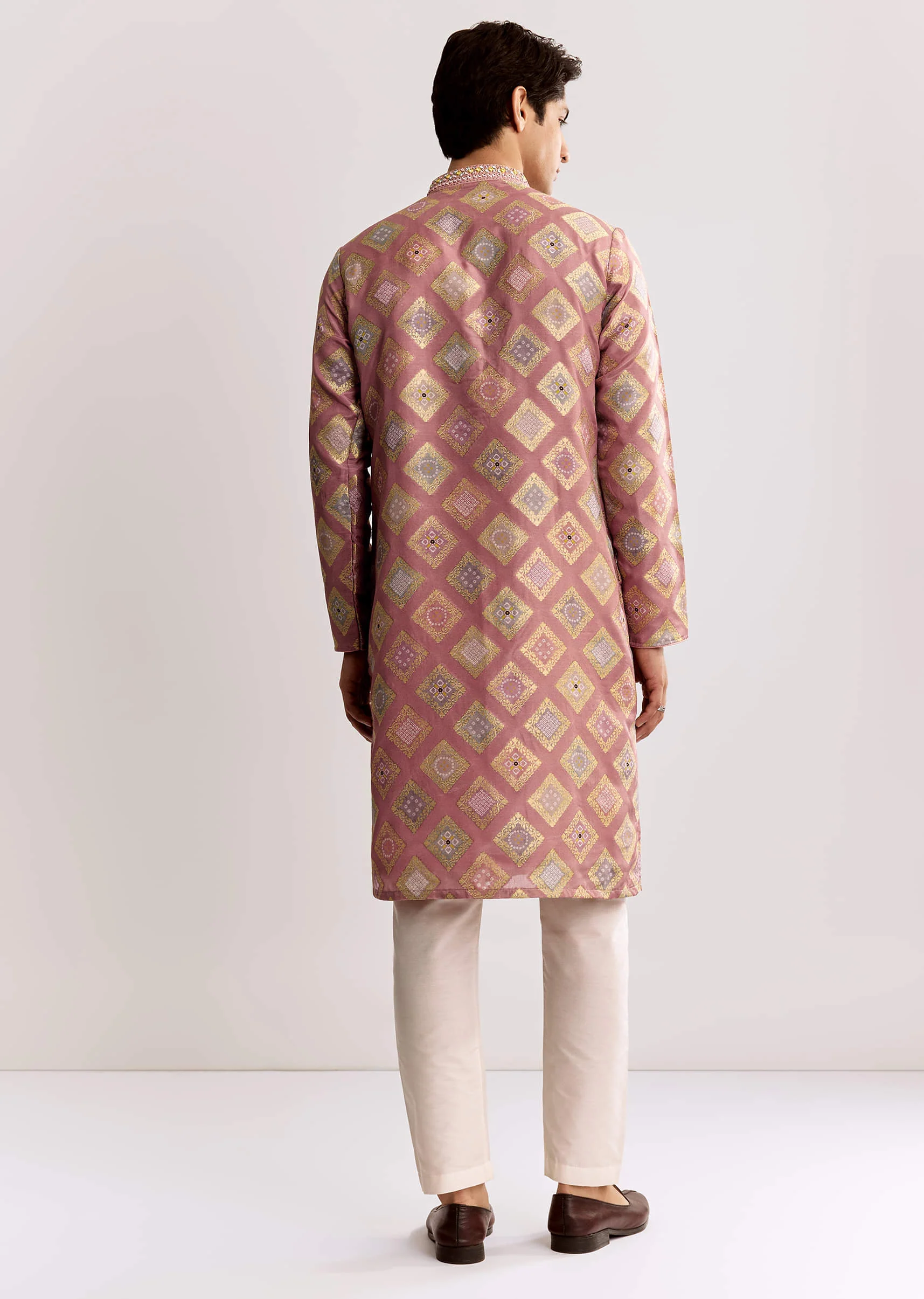 Pink Silk Kurta Set With Mirror Geometric Print - Image 5