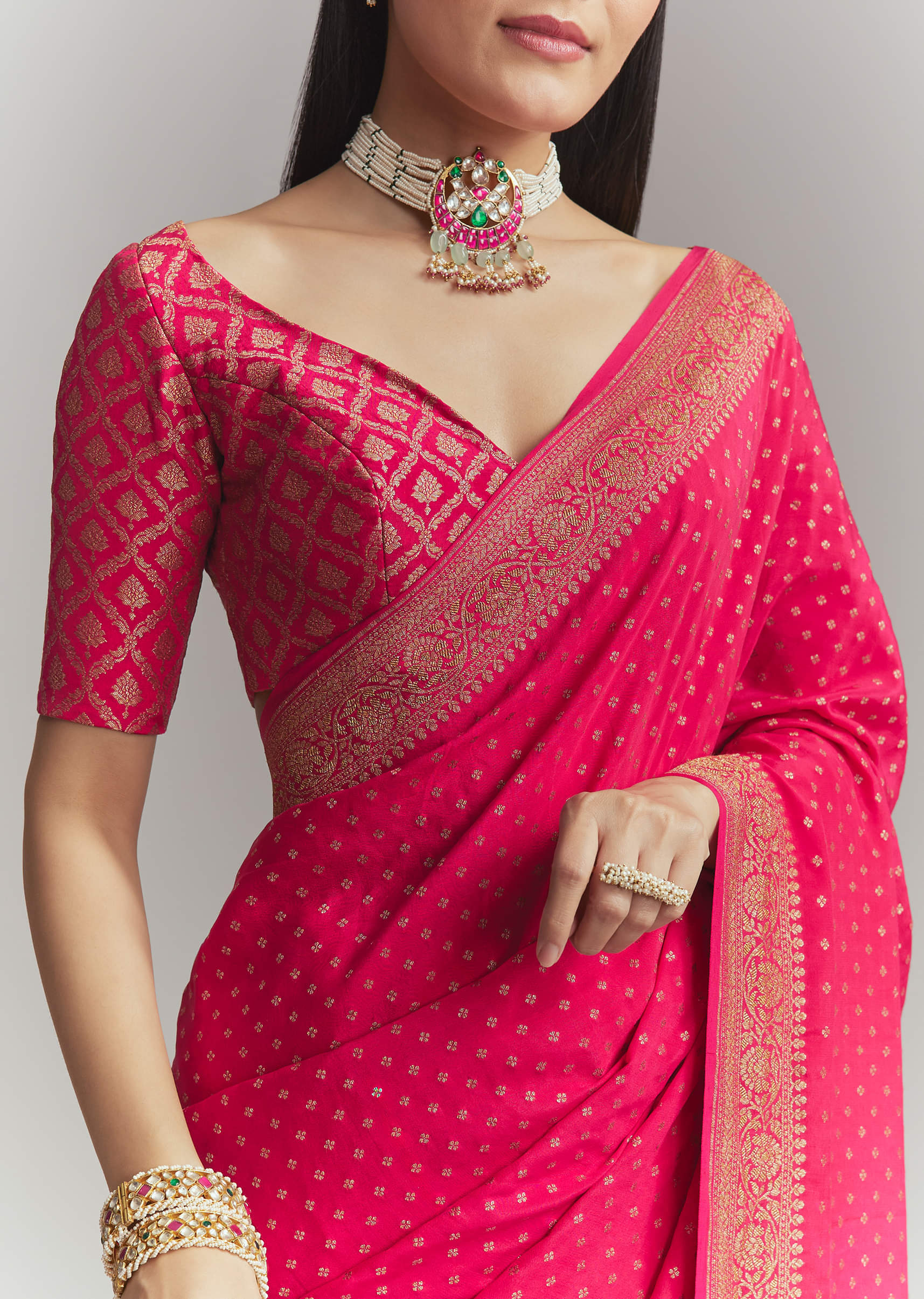 Pink Silk Woven Saree With Zari Weave - Image 2