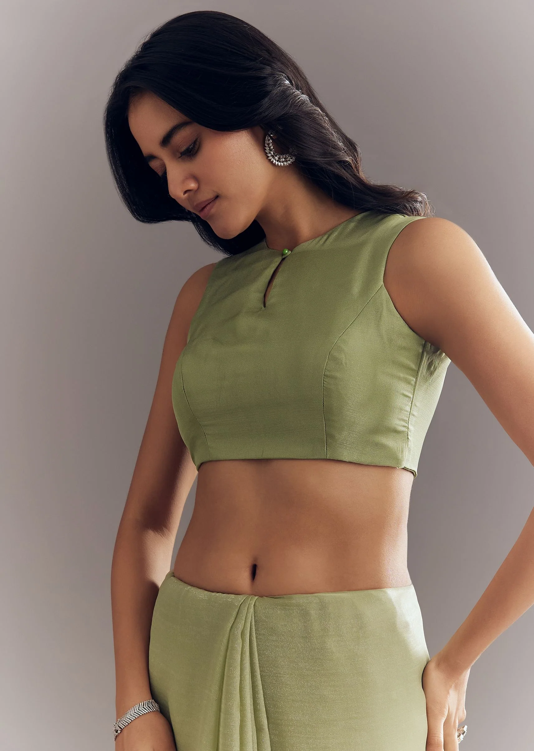 Pista Green Tissue Saree With Leaf Motif Embroidery In Sequins And Cutdana - Image 7