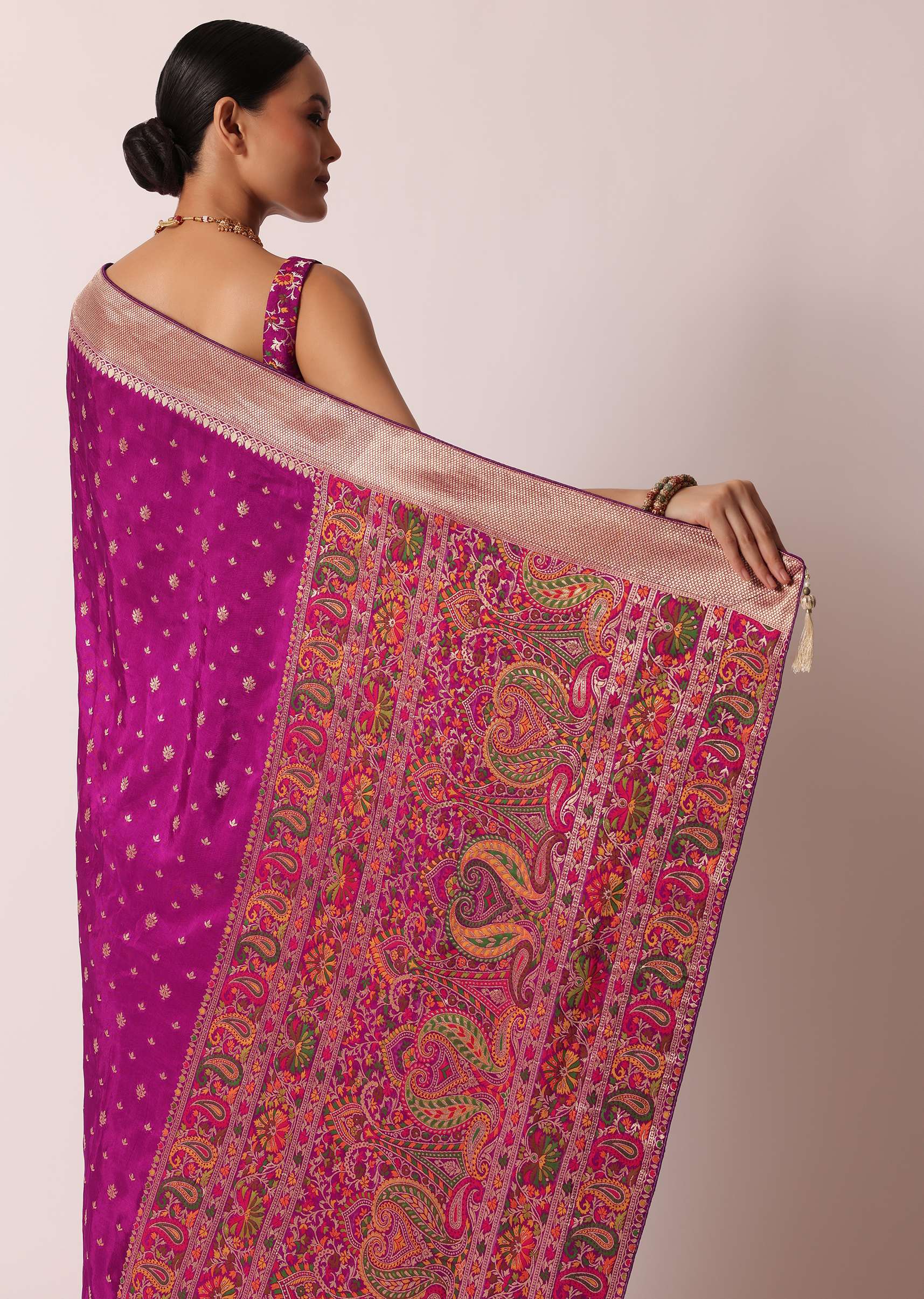 Purple Banarasi Silk Handloom Saree With Woven Motifs And Unstitched Blouse Piece - Image 4