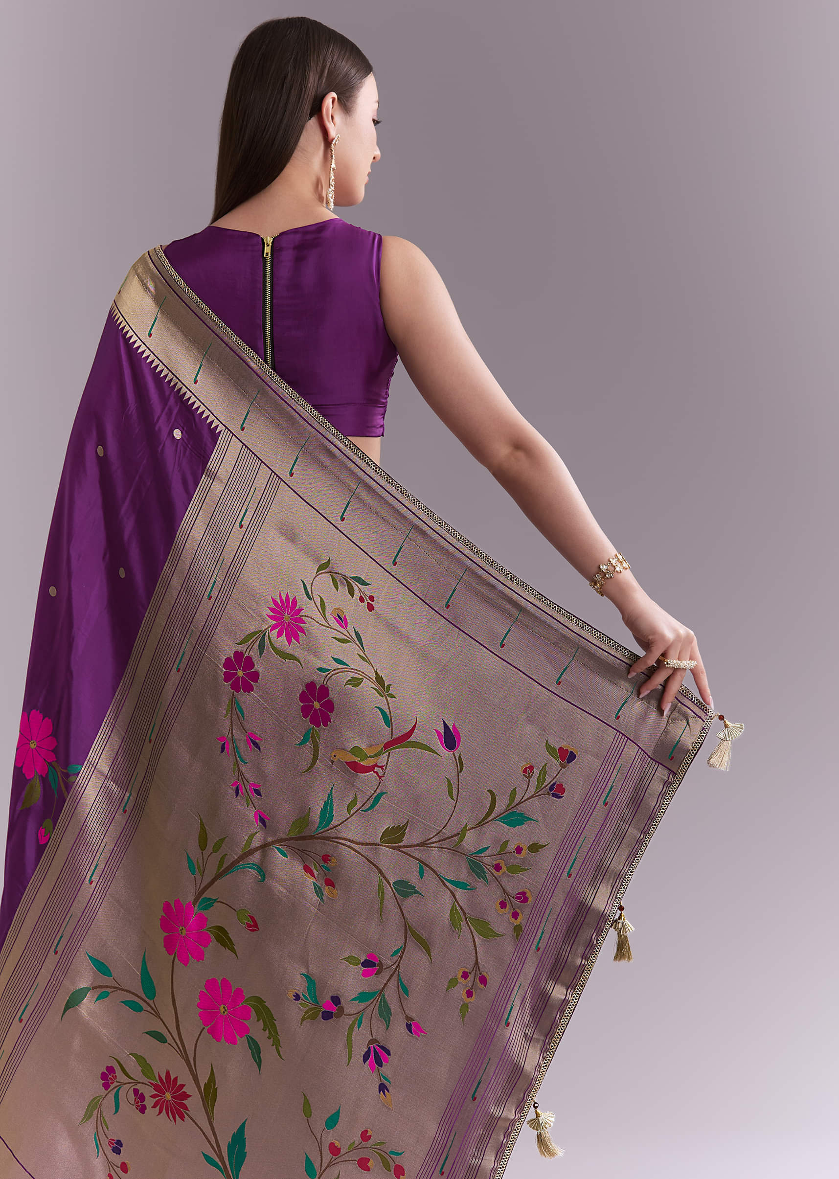 Purple Silk Muniya Paithani Saree With Booti And Zari Work - Image 6