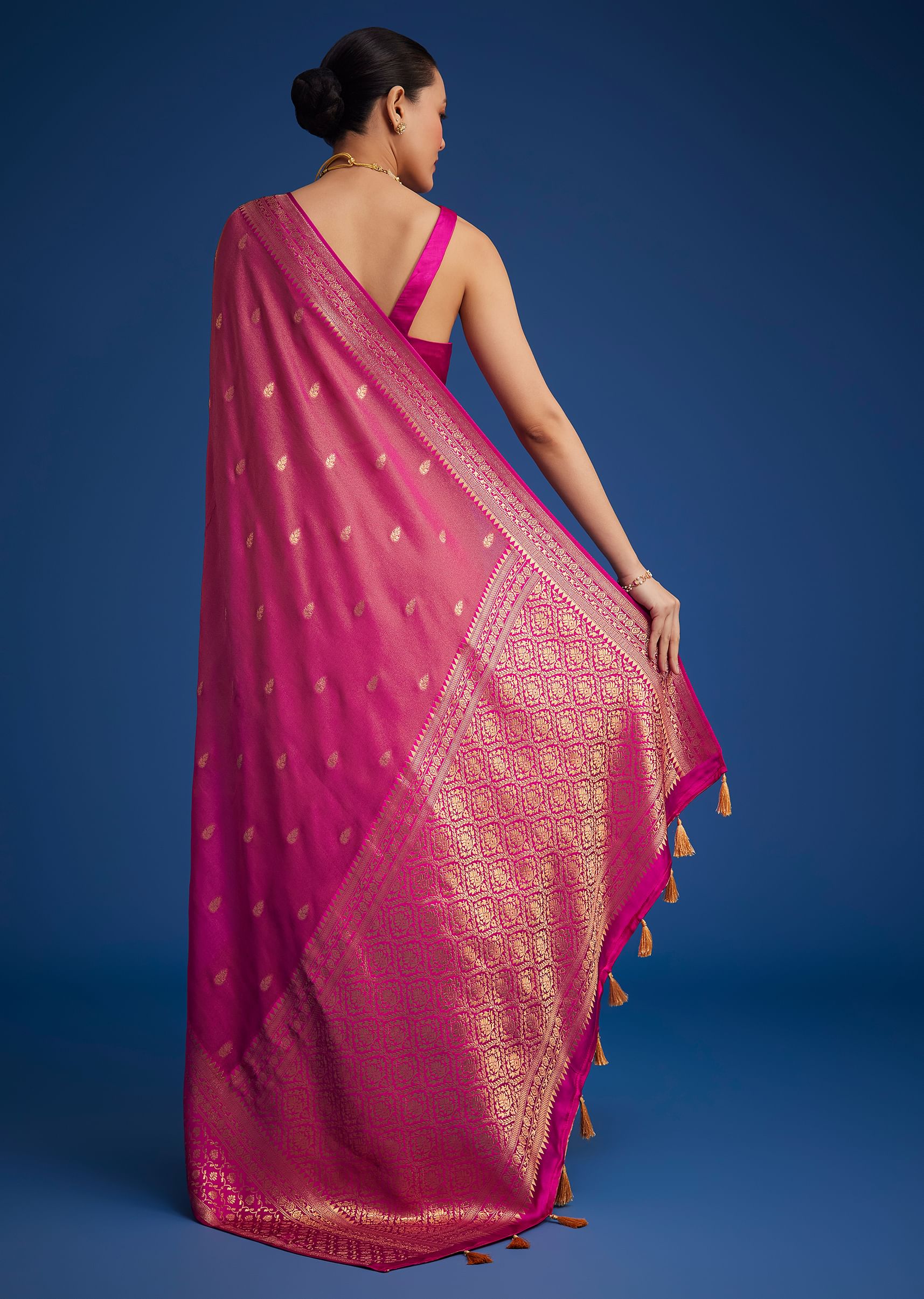Rani Pink Tissue Silk Saree With Butti Work - Image 6