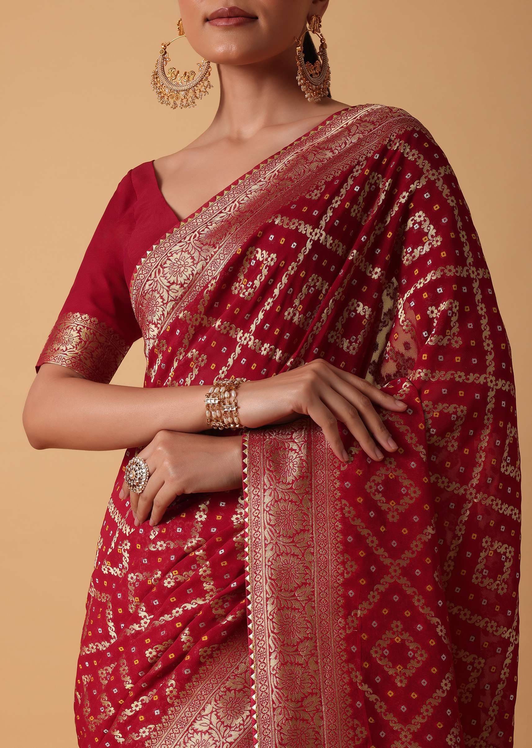 Red Banarasi Georgette Saree With Bandhani Weave And Unstitched Blouse Piece - Image 5