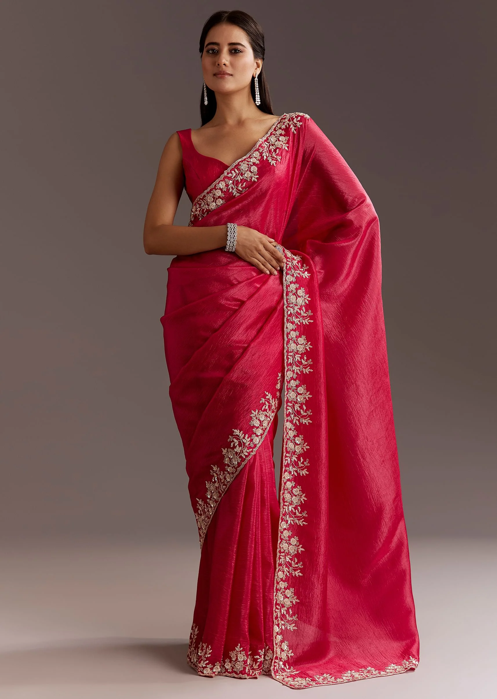 Red Crushed Tissue Saree With Floral Embroidery And Scallop Border - Image 3