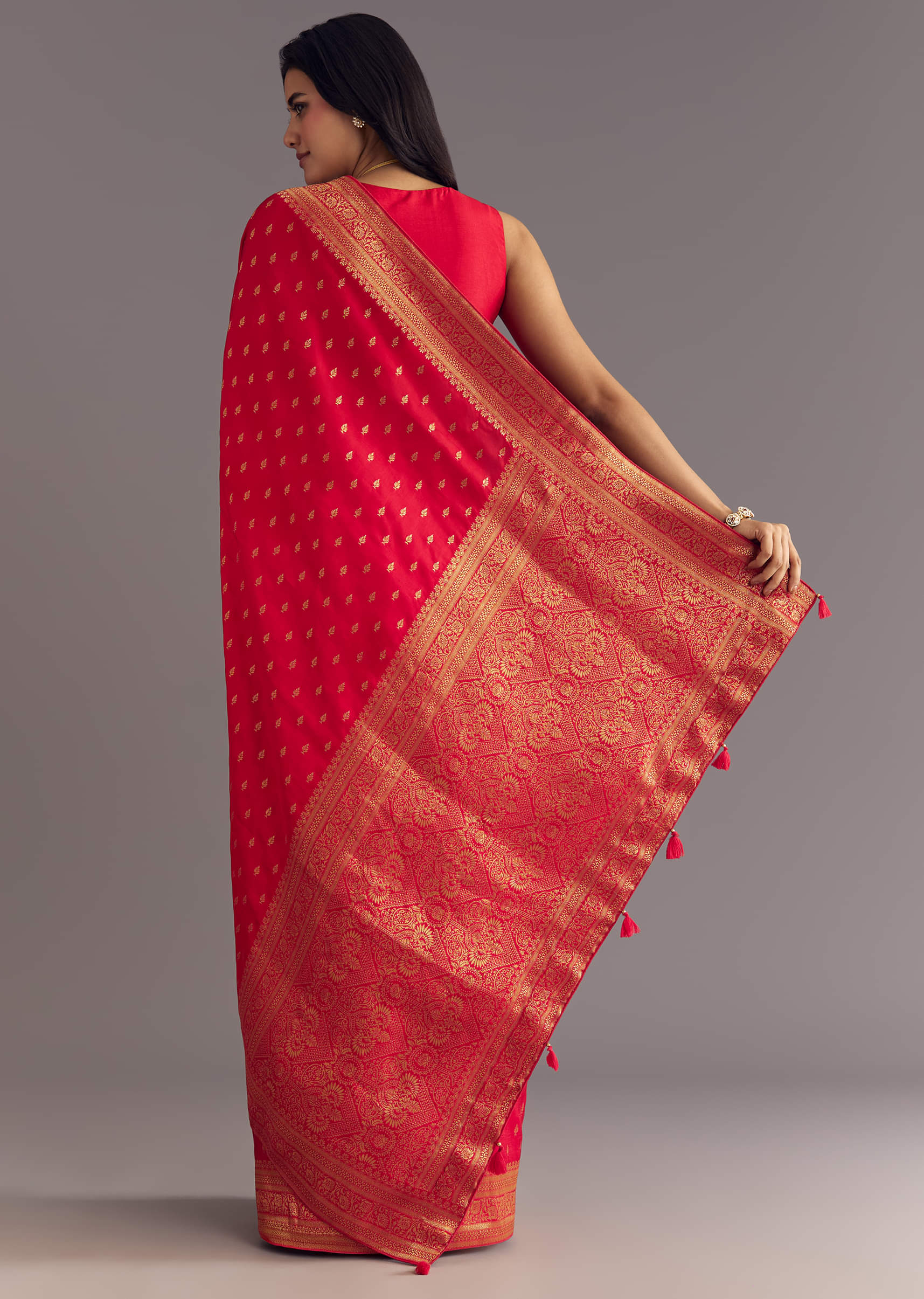 Red Dola Silk Butti Work Saree With Zari Border - Image 6