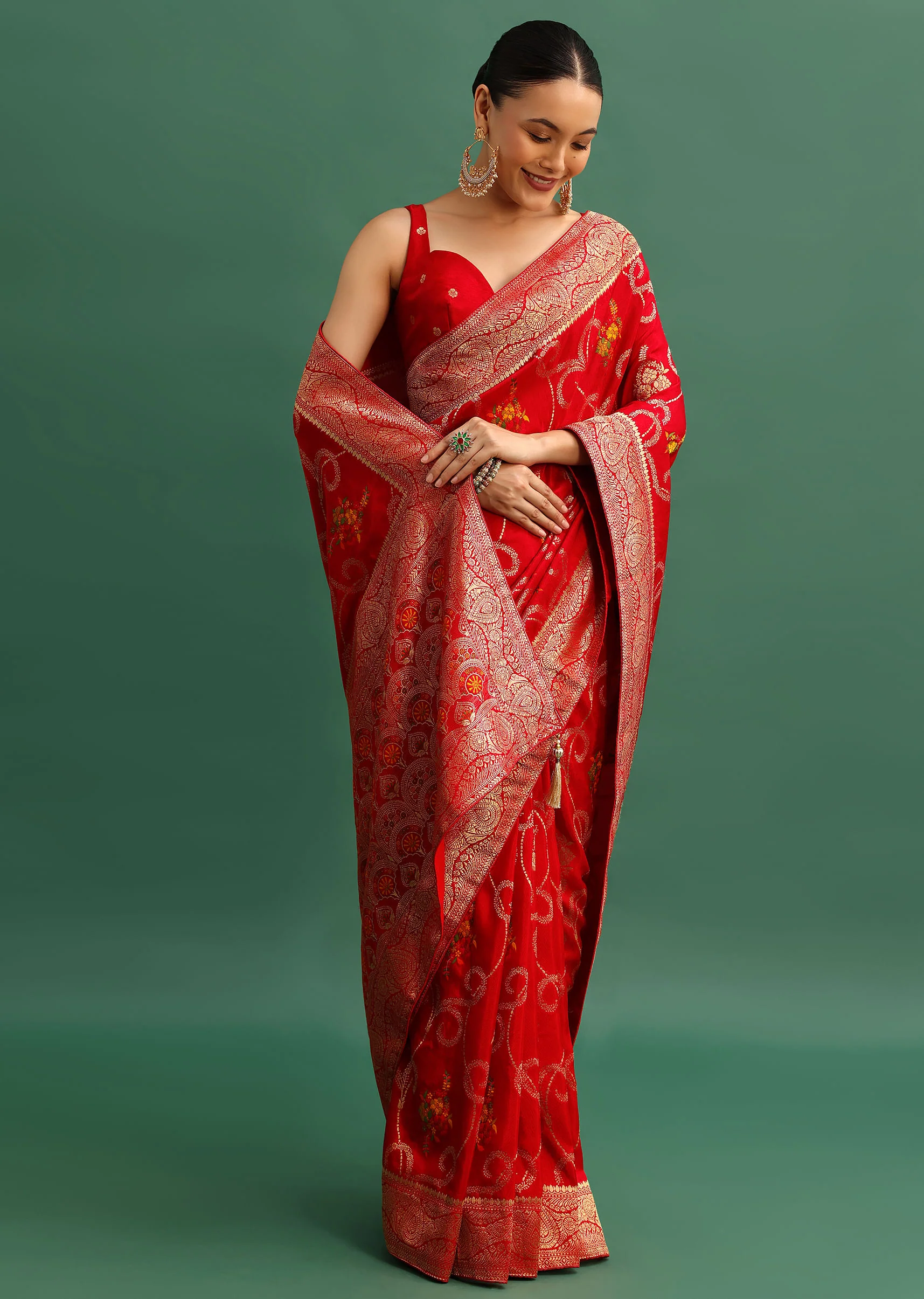 Red Dola Silk Woven Saree With Zari Work And Unstitched Blouse - Image 3